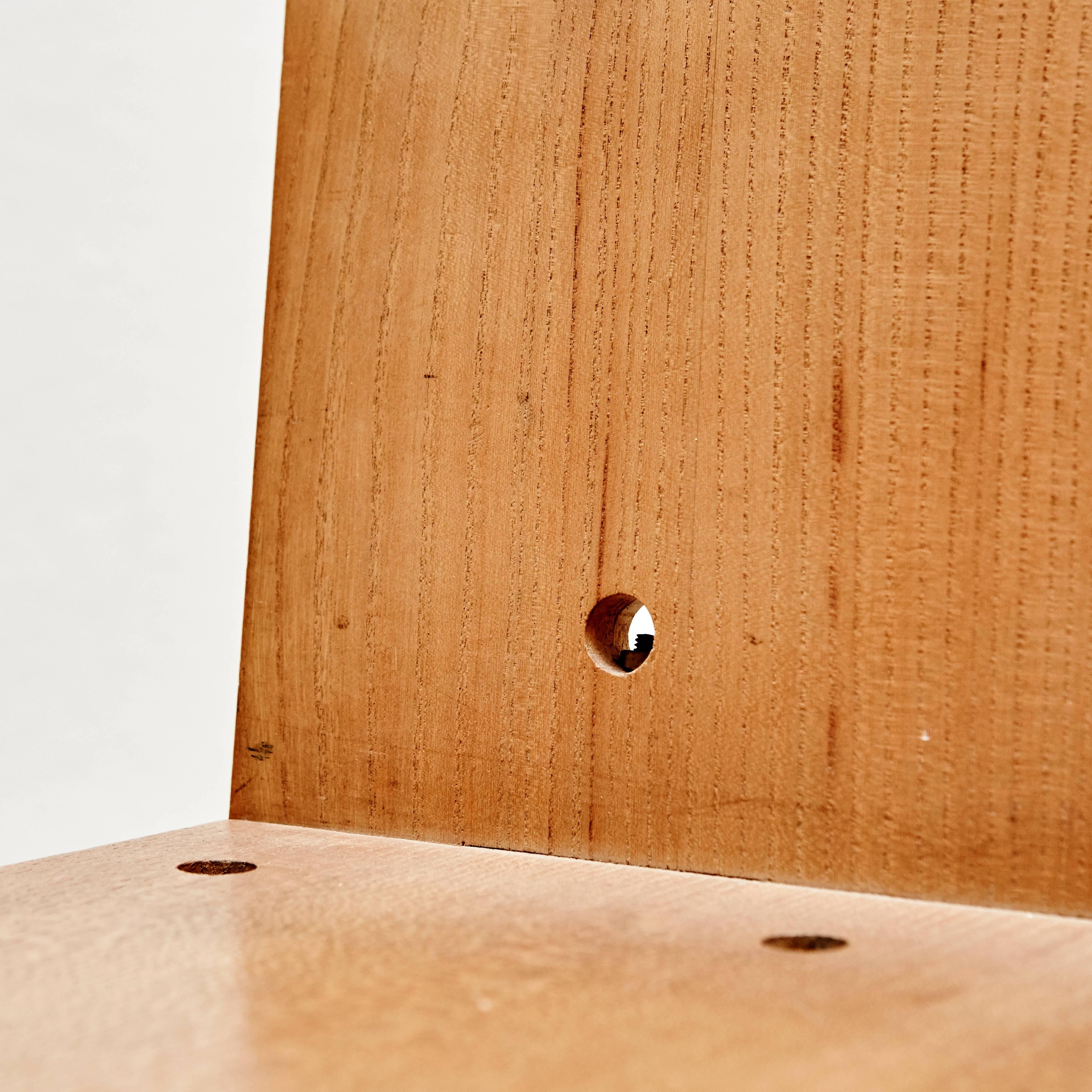 Gerrit Rietveld Zick-Zack-Stuhl aus Holz:: Mitte des Jahrhunderts:: für Metz und Co:: 1968 (Messing)