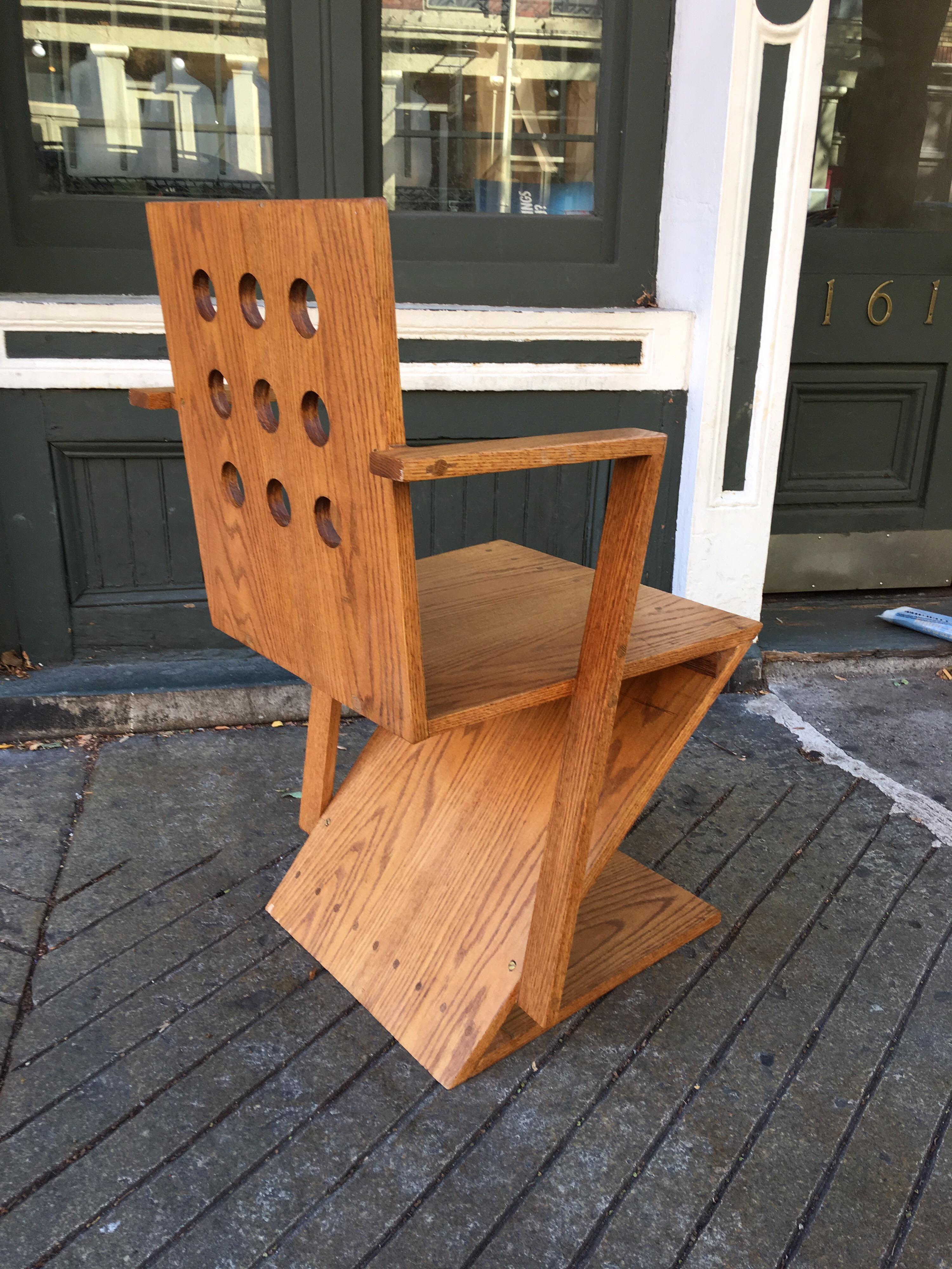 Gerrit Rietveld Style Oak Chair In Good Condition In Philadelphia, PA