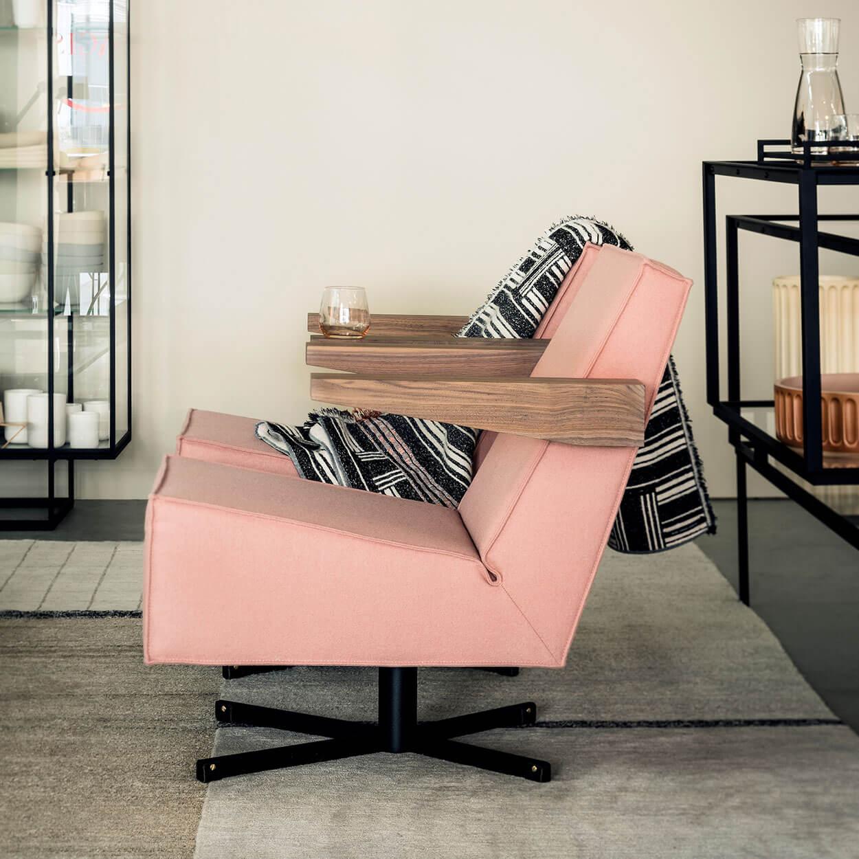 Gerrit Rietveld Pressroom Chair In New Condition For Sale In Toronto, CA