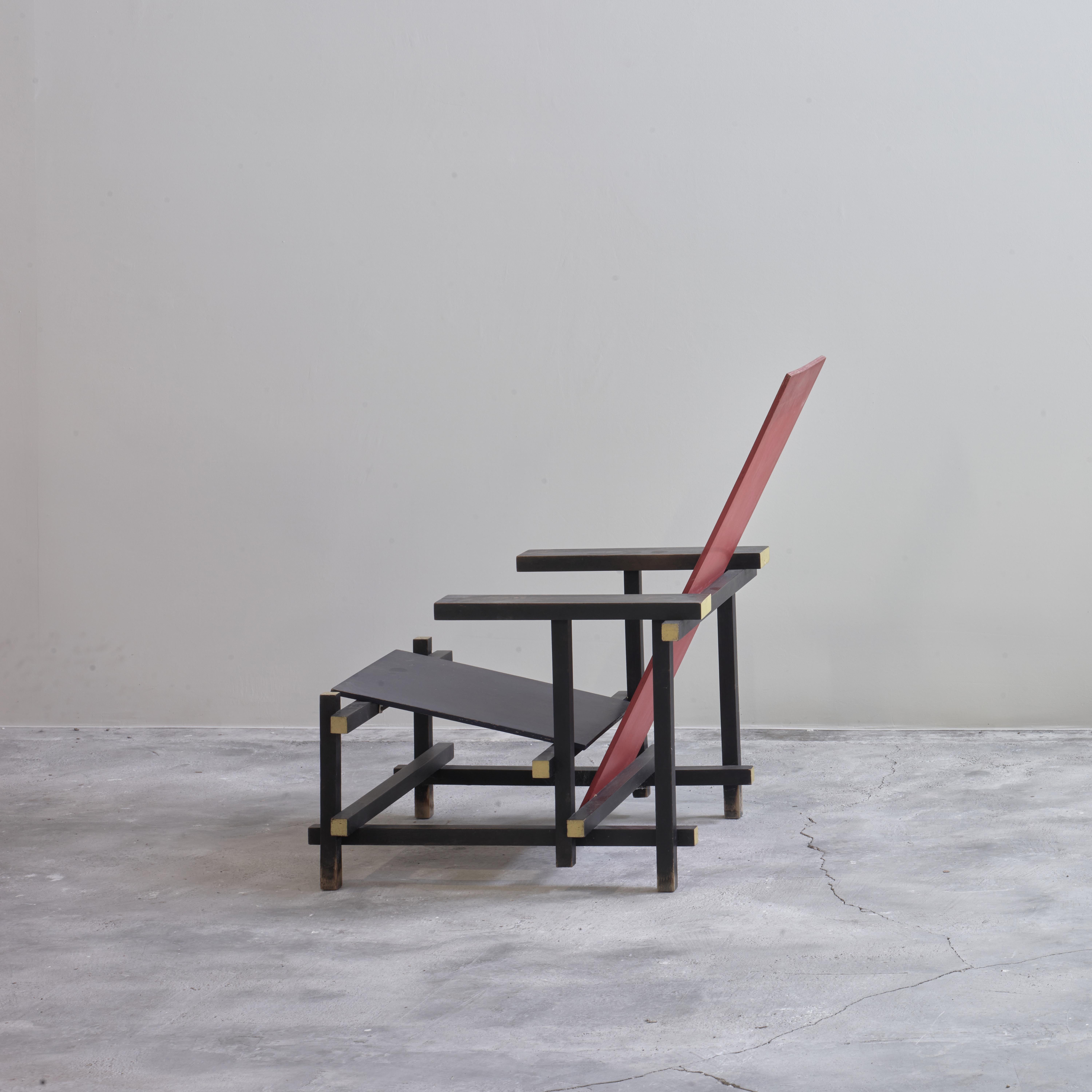 red and blue chair gerrit rietveld