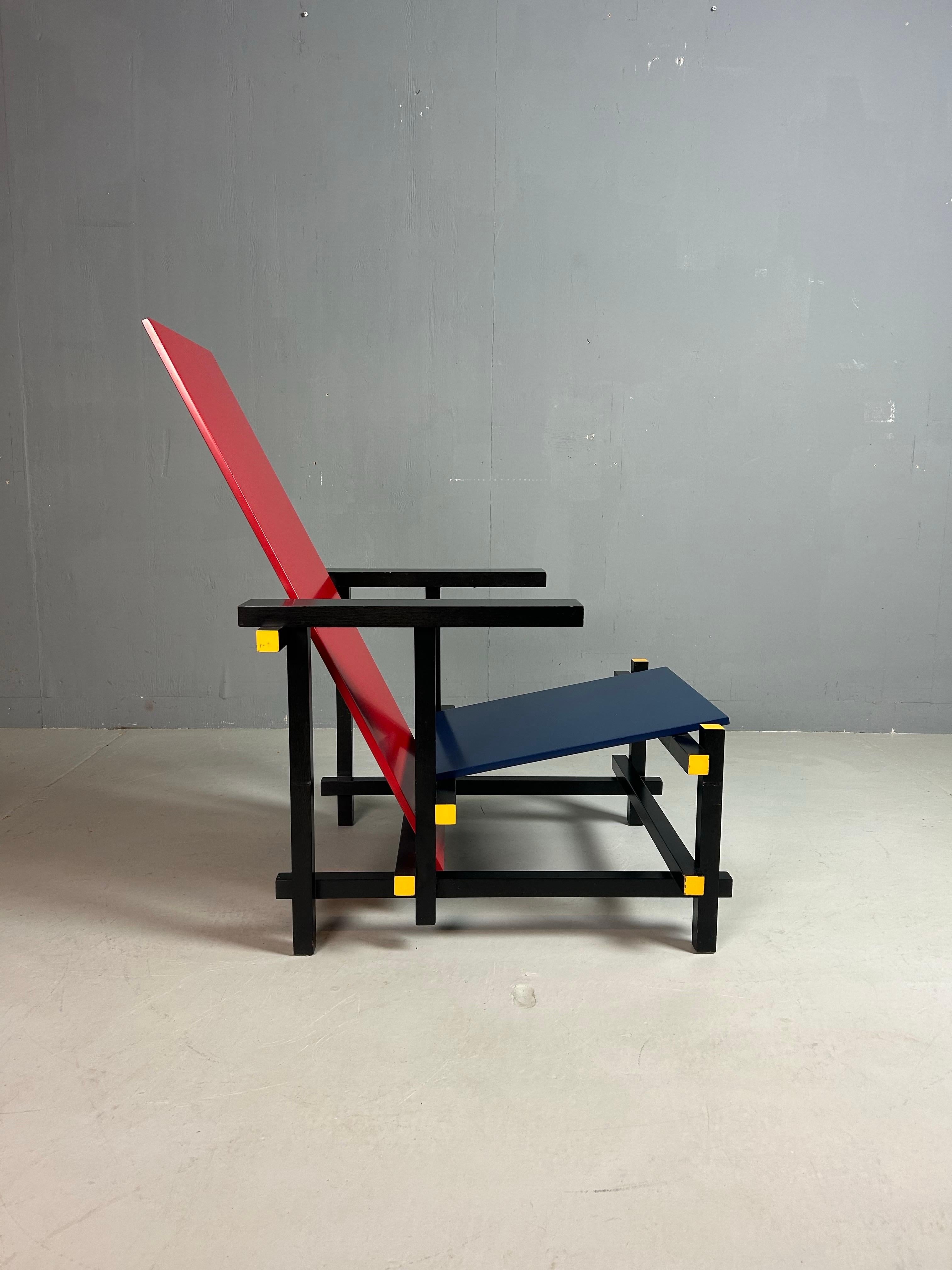 Gerrit Rietveld Red and Blue Chair by Cassina For Sale 3