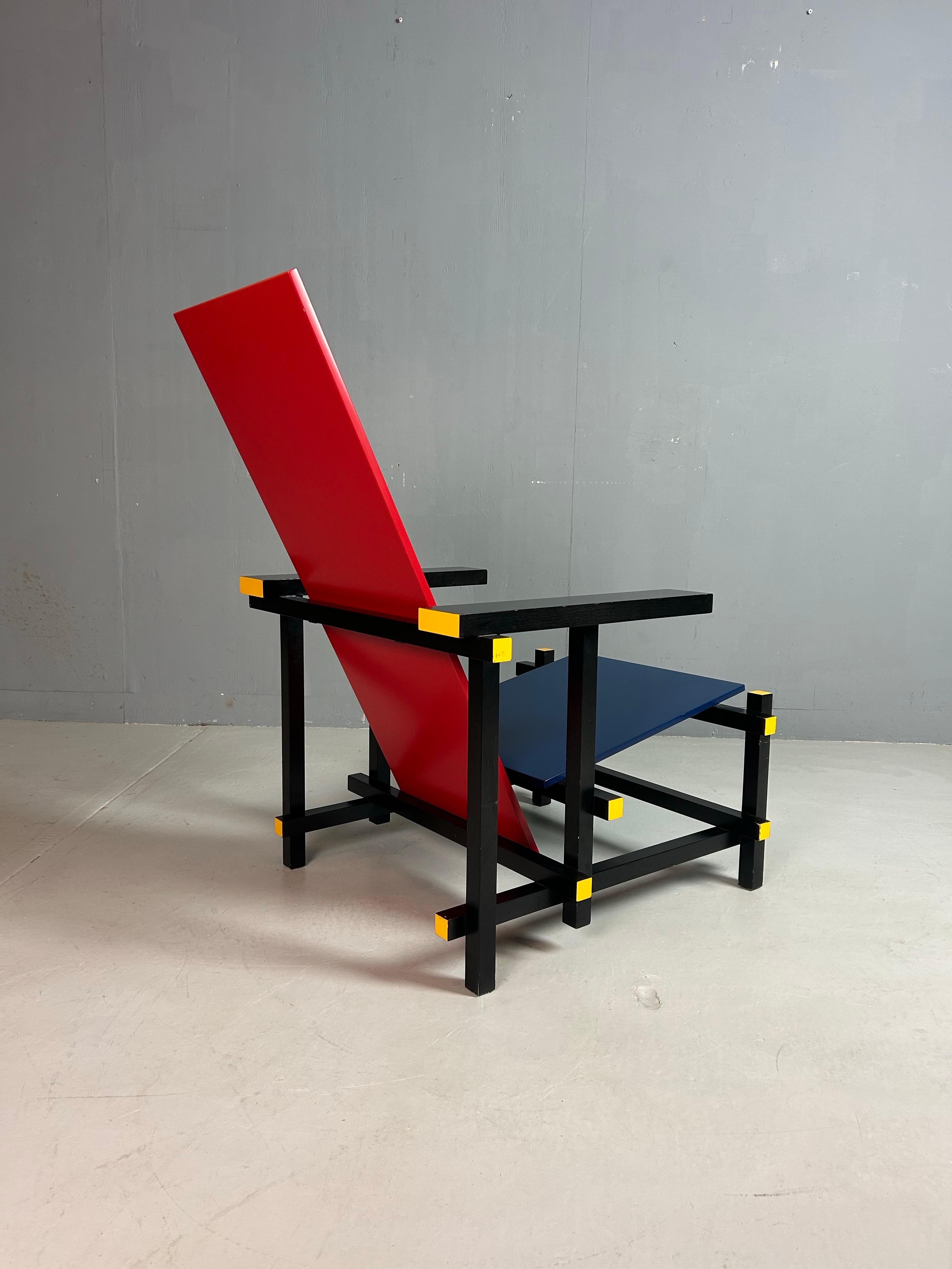 Gerrit Rietveld Red and Blue Chair by Cassina For Sale 2