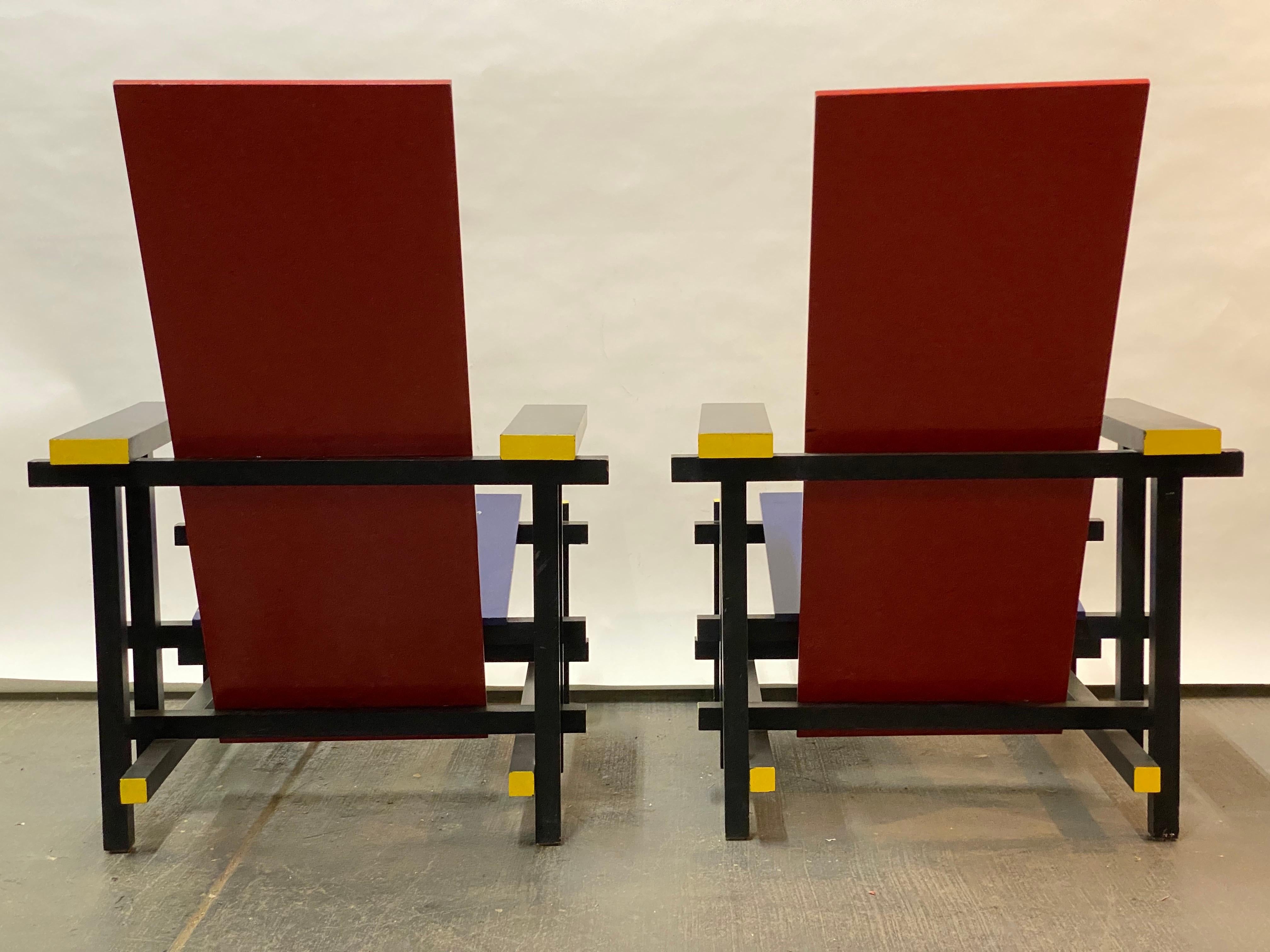 Gerrit Rietveld Red and Blue Lounge Chairs, A Pair In Good Condition For Sale In Garnerville, NY