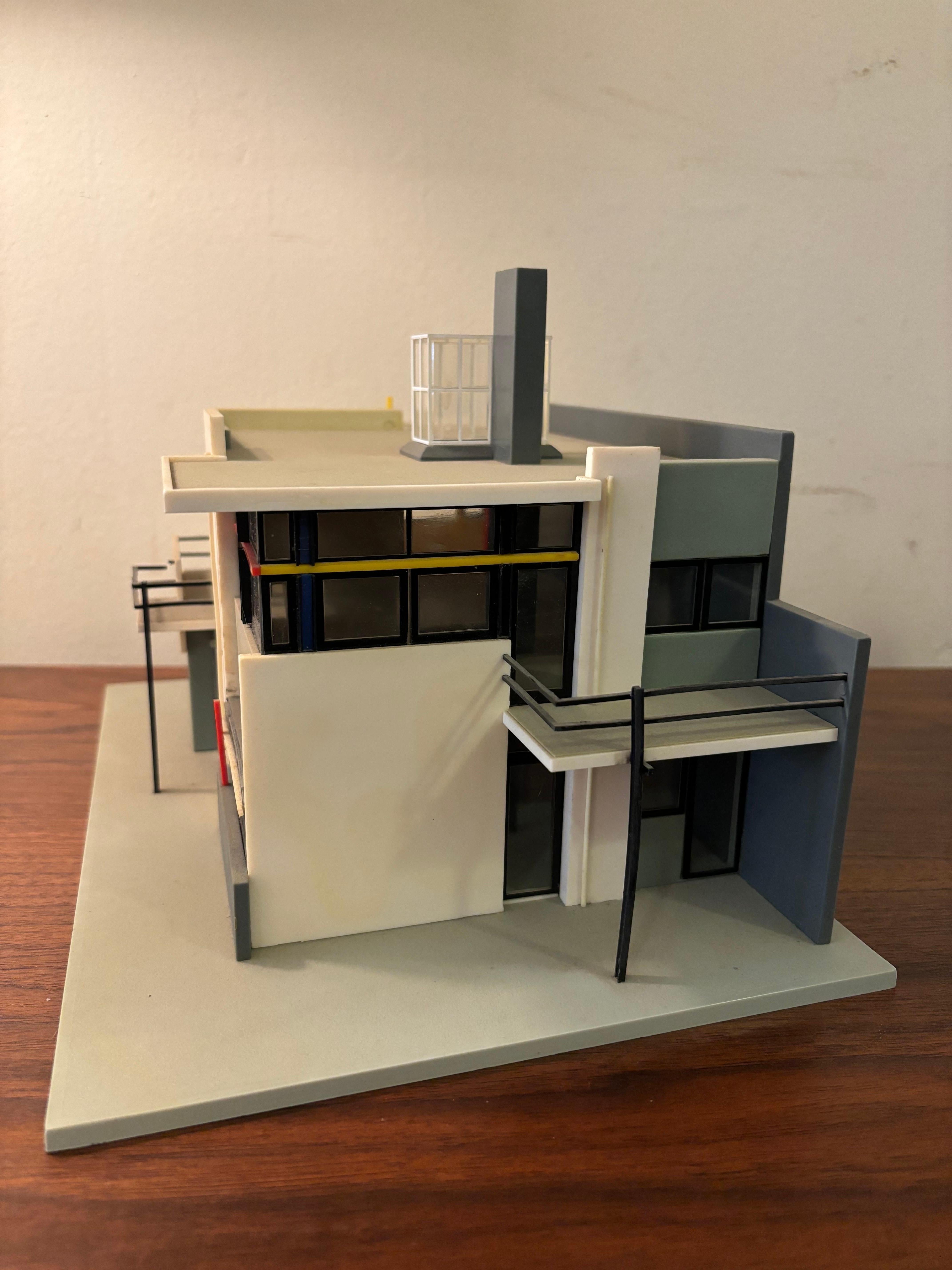 Dutch Gerrit Rietveld Schroder Model House 1924