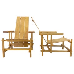 Gerrit Rietveld Style Lounge Chairs, a Pair