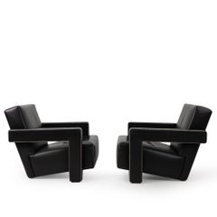 Le design moderniste : Fauteuils Utrecht de Gerrit Rietveld par Cassina:: ensemble de deux