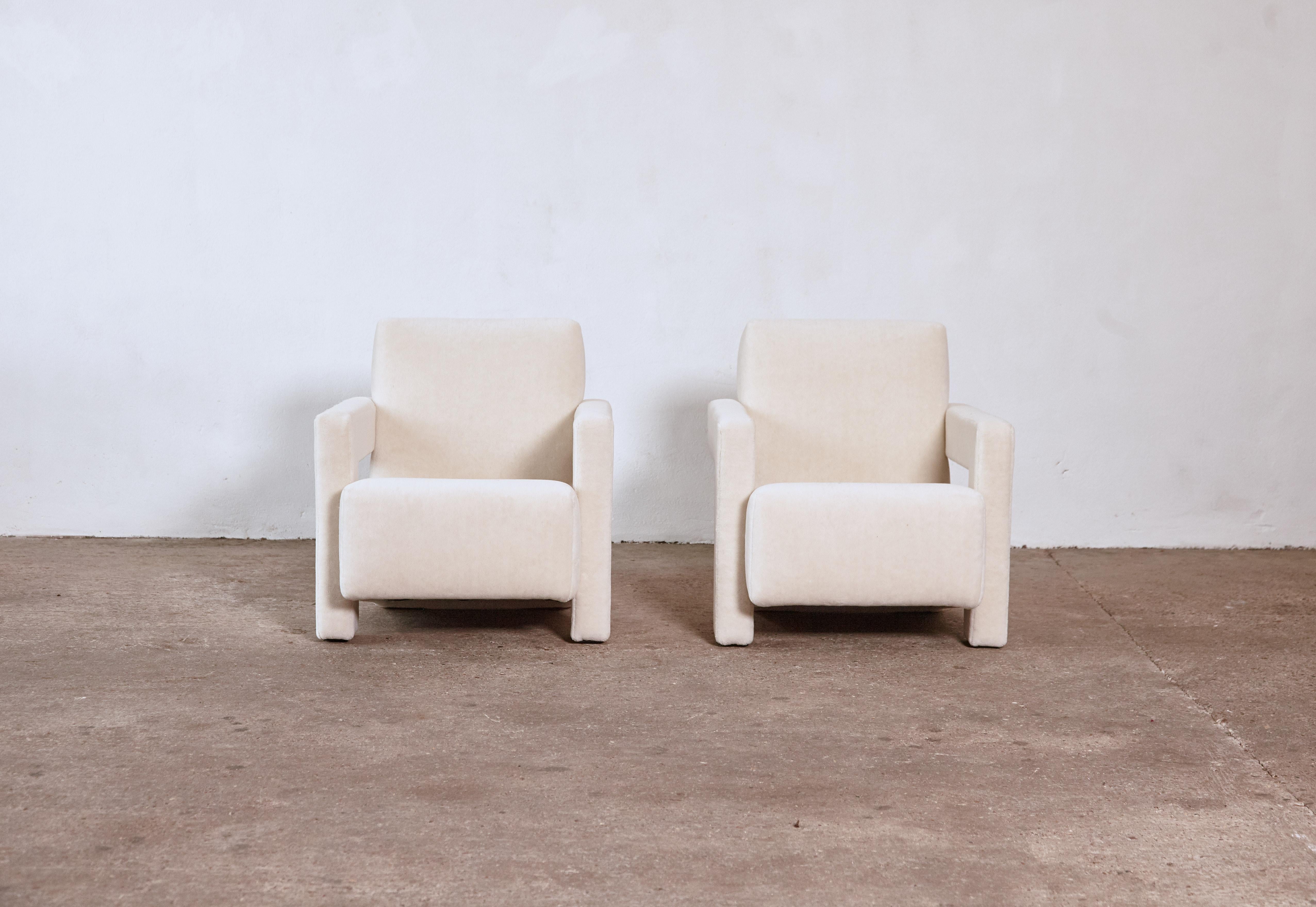 Gerrit Rietveld Utrecht Armchairs, Cassina, Newly Upholstered in Alpaca 2