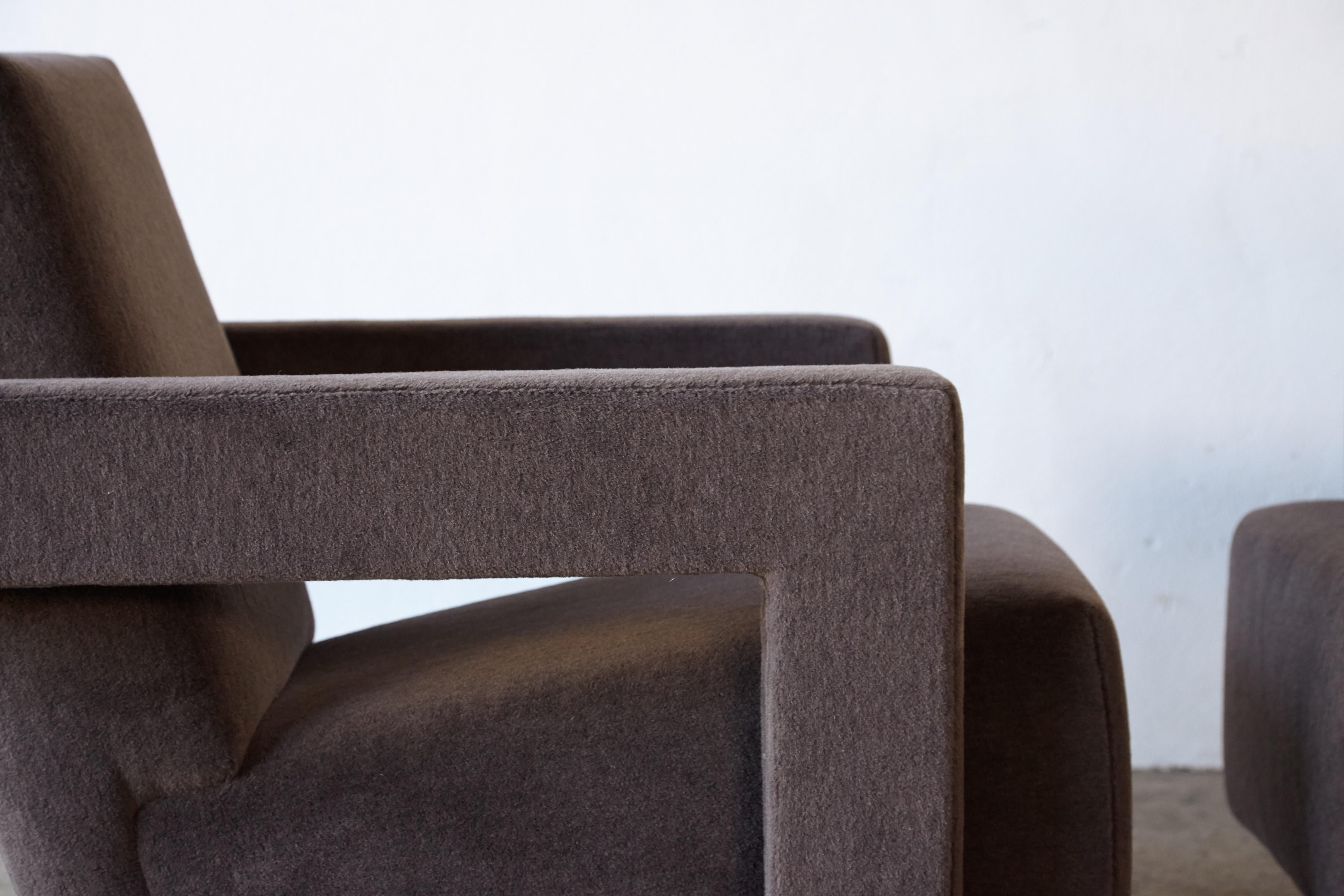 Gerrit Rietveld Utrecht Chairs, Cassina, Newly Upholstered in Pure Alpaca For Sale 1