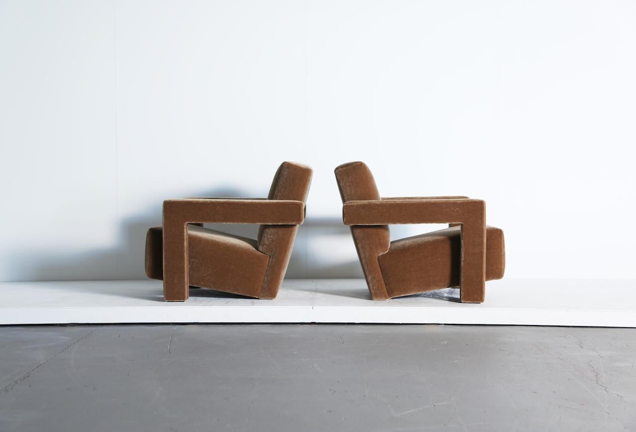 Mid-Century moderno Sedie Gerrit Rietveld Utrecht, Cassina, appena rivestite in puro mohair in vendita
