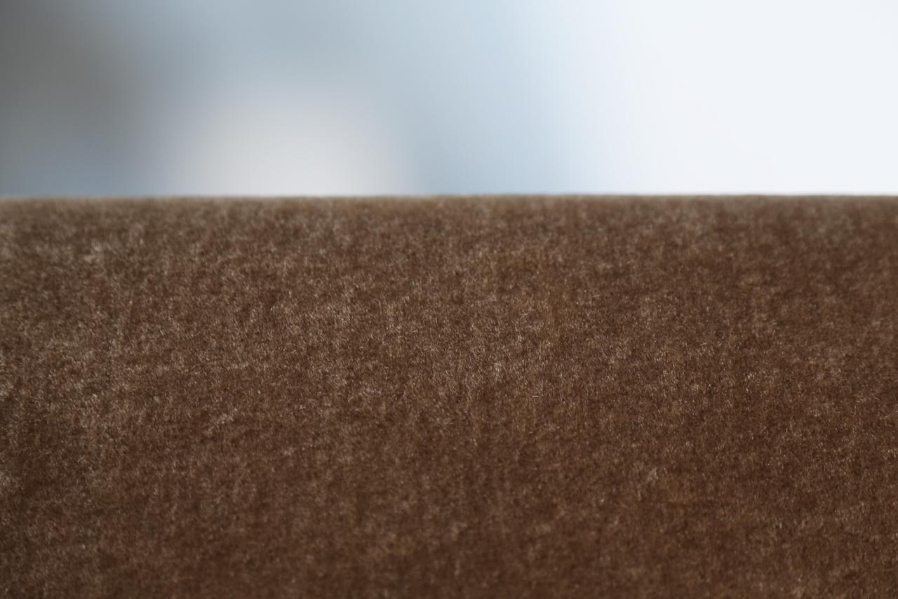 Sedie Gerrit Rietveld Utrecht, Cassina, appena rivestite in puro mohair in vendita 1