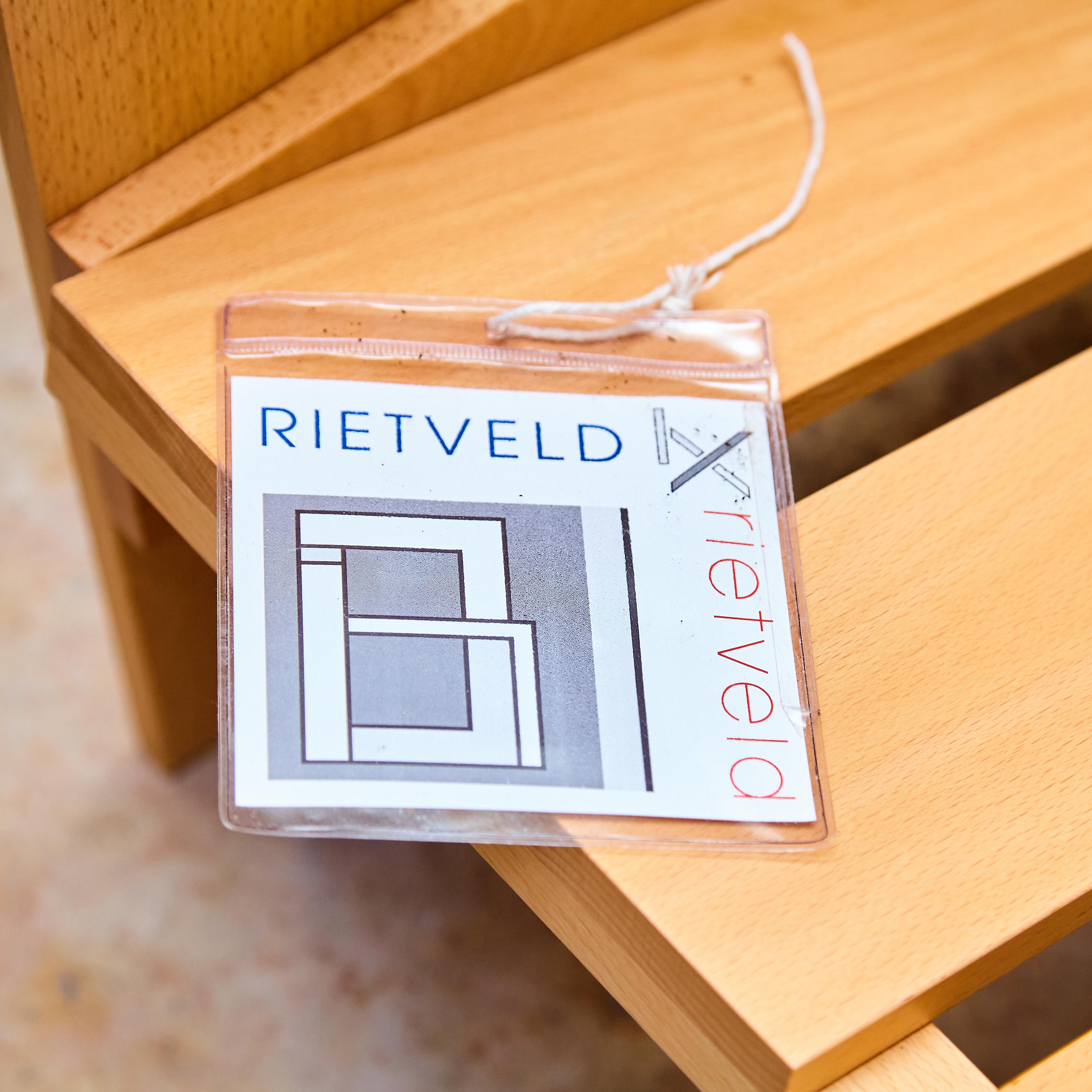 Gerrit Rietveld Wood Child Armchair 'Crate' von Rietveld by Rietveld, um 2005 im Angebot 11