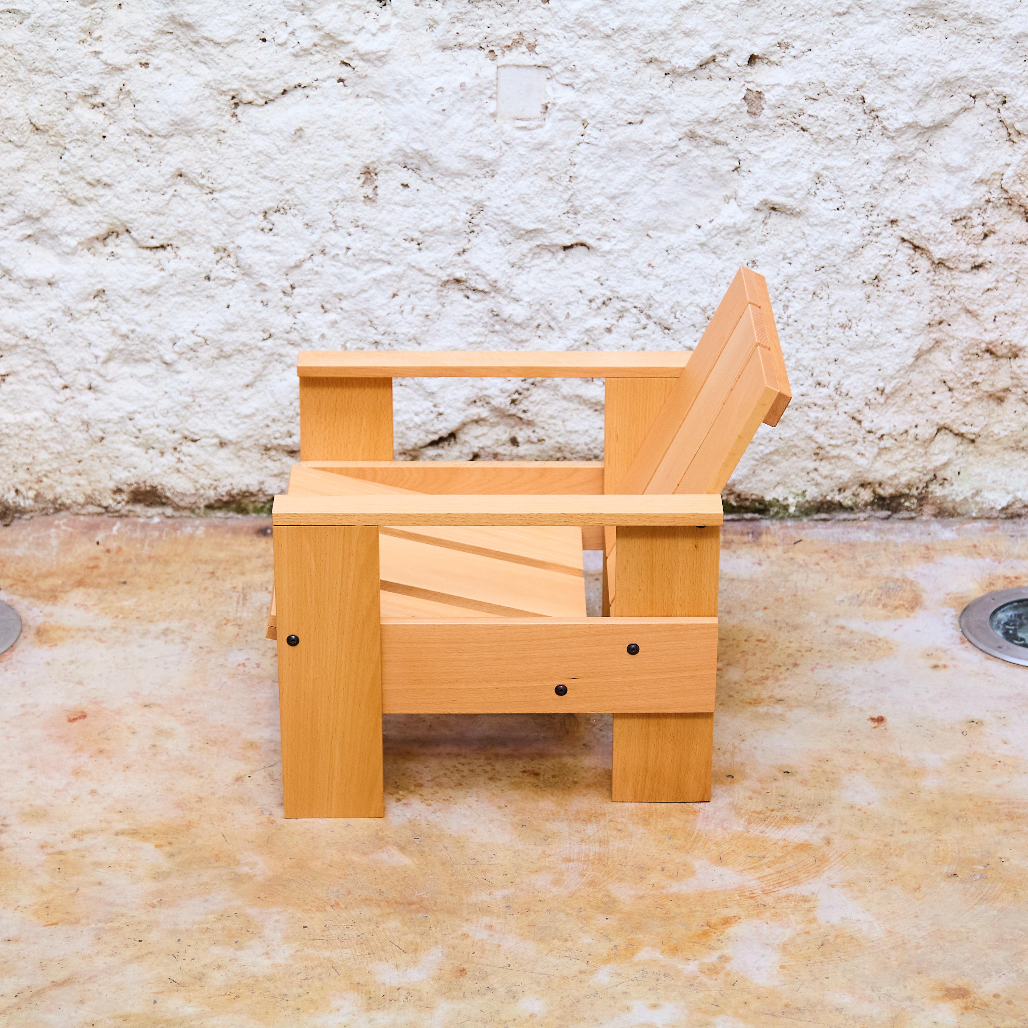 Gerrit Rietveld Wood Child Armchair 'Crate' von Rietveld by Rietveld, um 2005 im Angebot 2