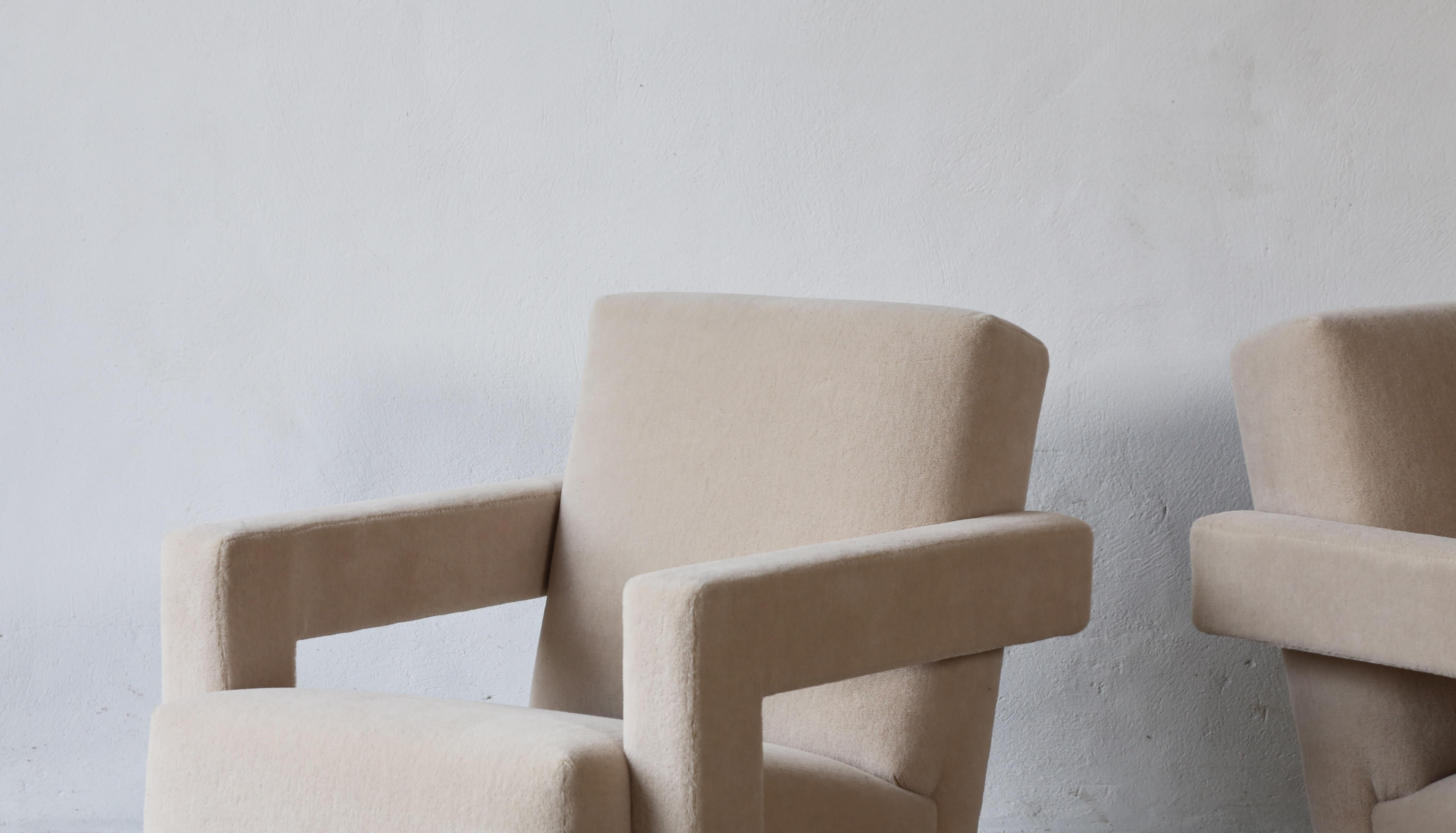 Mid-Century Modern Gerrit Rietveld XL Utrecht Chairs, Cassina, Newly Upholstered in Pure Alpaca For Sale