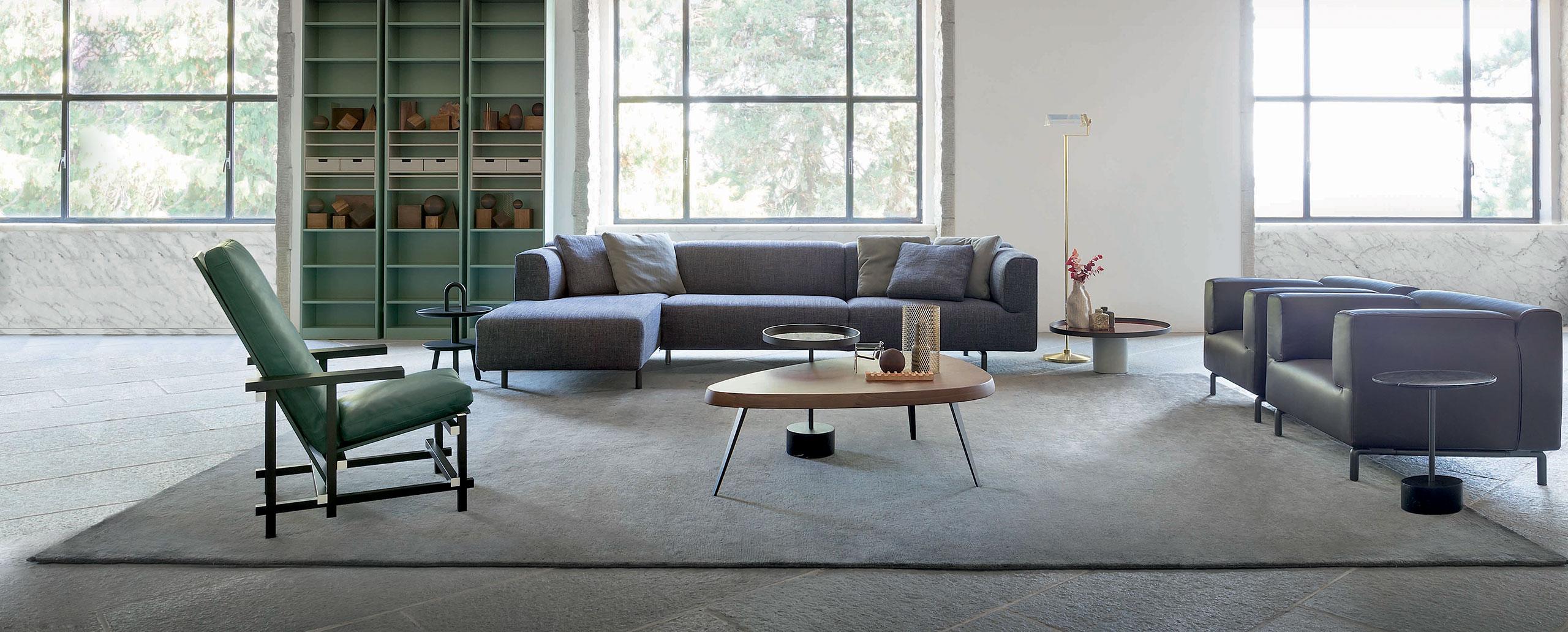 XXIe siècle et contemporain Gerrit Rietveld version Zeilmaker de la chaise noire, rouge et bleue par Cassina en vente