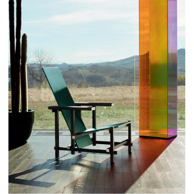 Gerrit Rietveld version Zeilmaker de la chaise noire, rouge et bleue par Cassina en vente 1