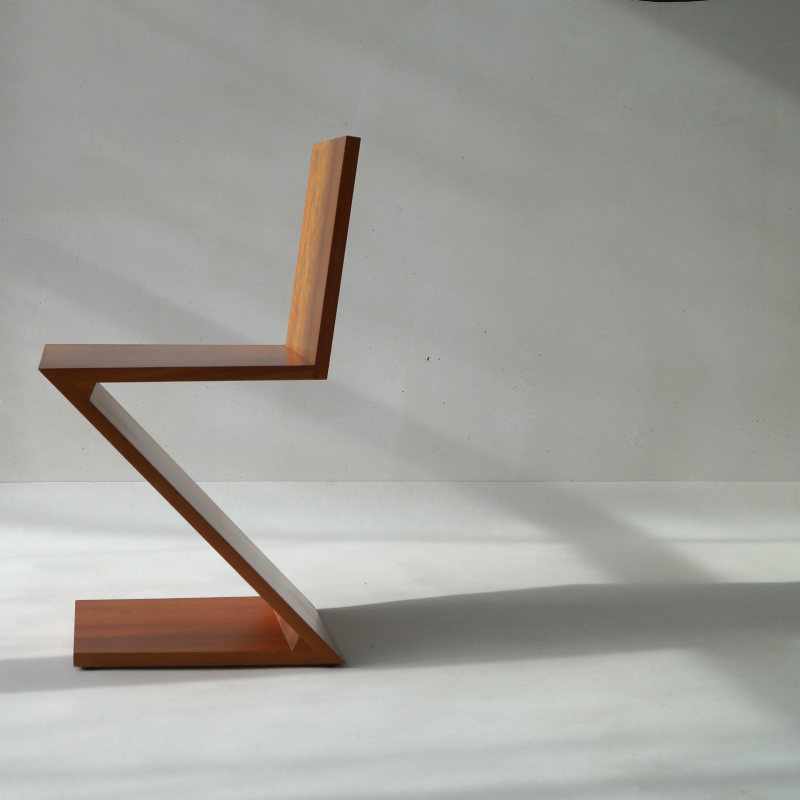 Gerrit Rietveld Zig Zag chair by Cassina, 1980s 2
