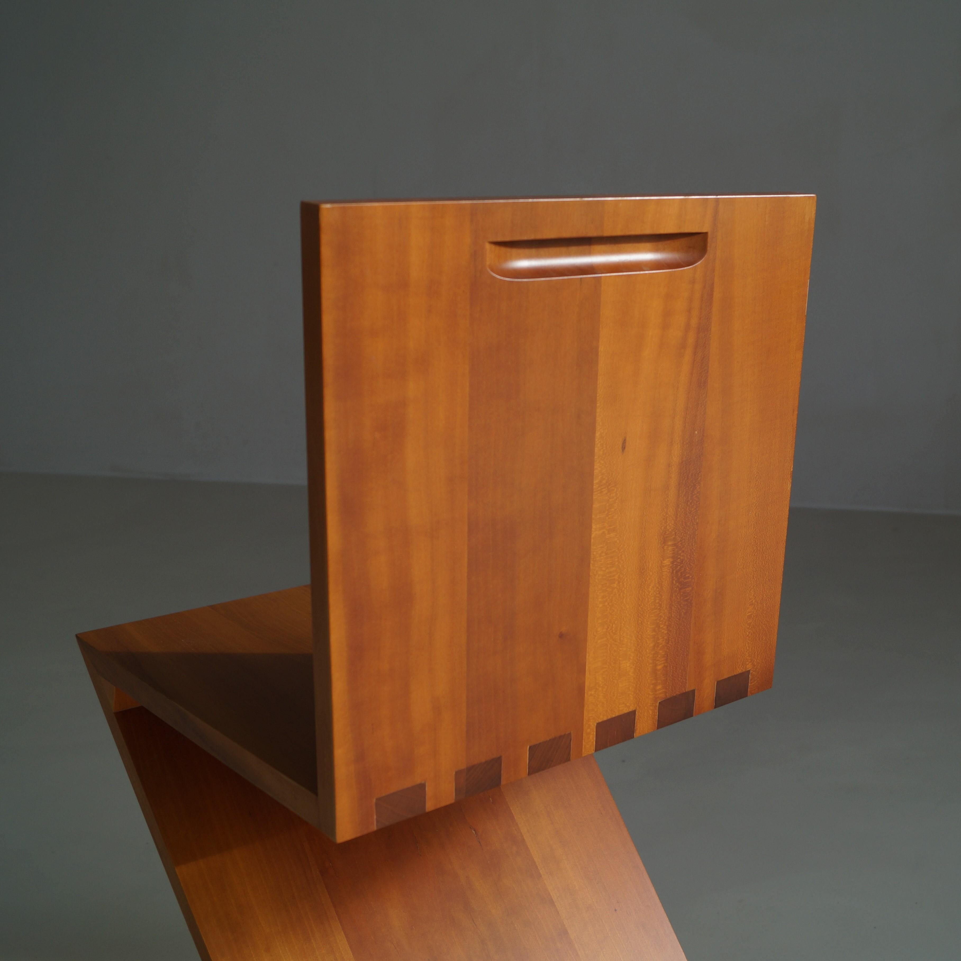Gerrit Rietveld Zig Zag chair by Cassina, 1990s In Good Condition In EVERDINGEN, NL