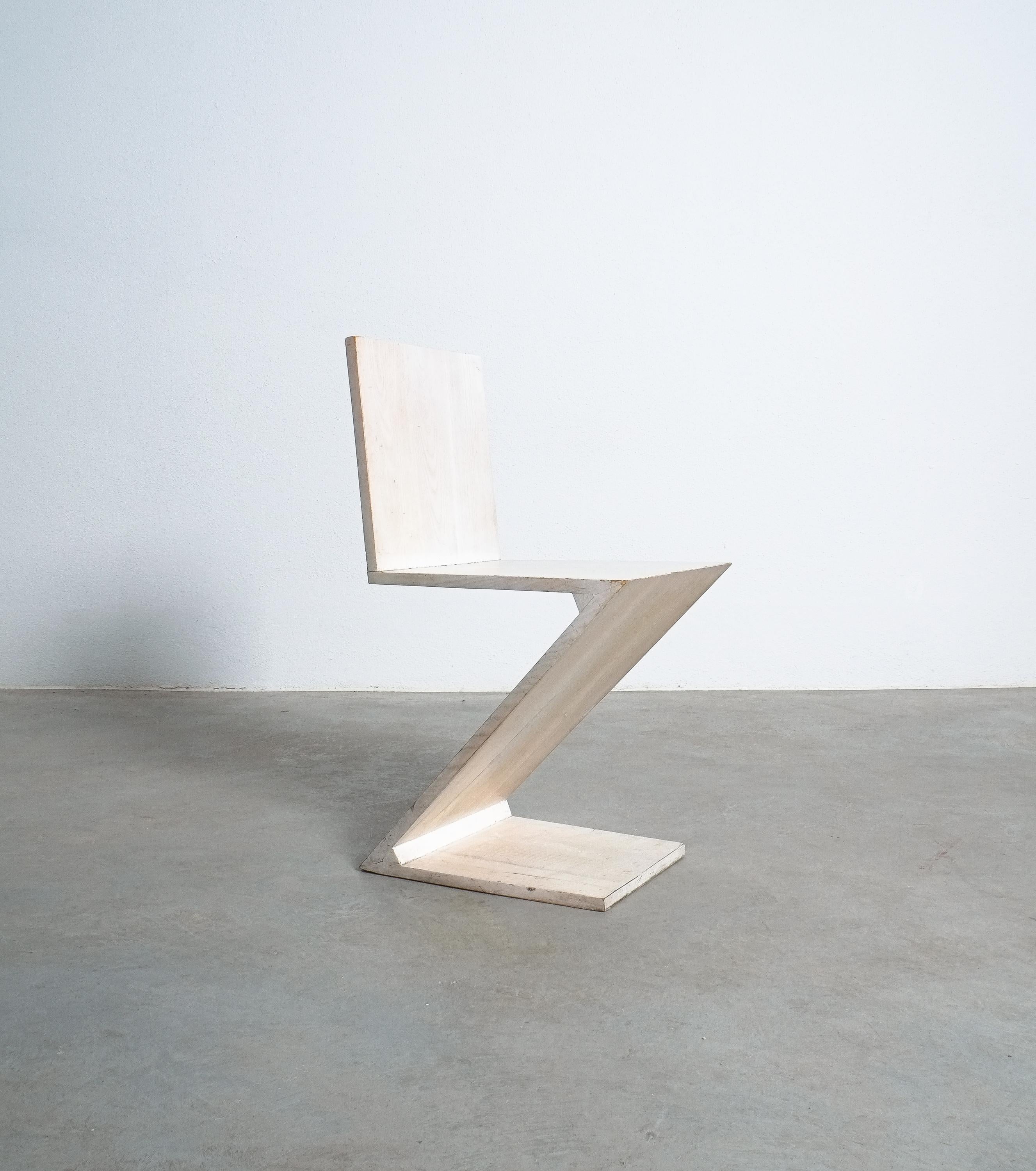 Mid-Century Modern Gerrit Rietveld Zig Zag Chair Cassina, Circa 1970