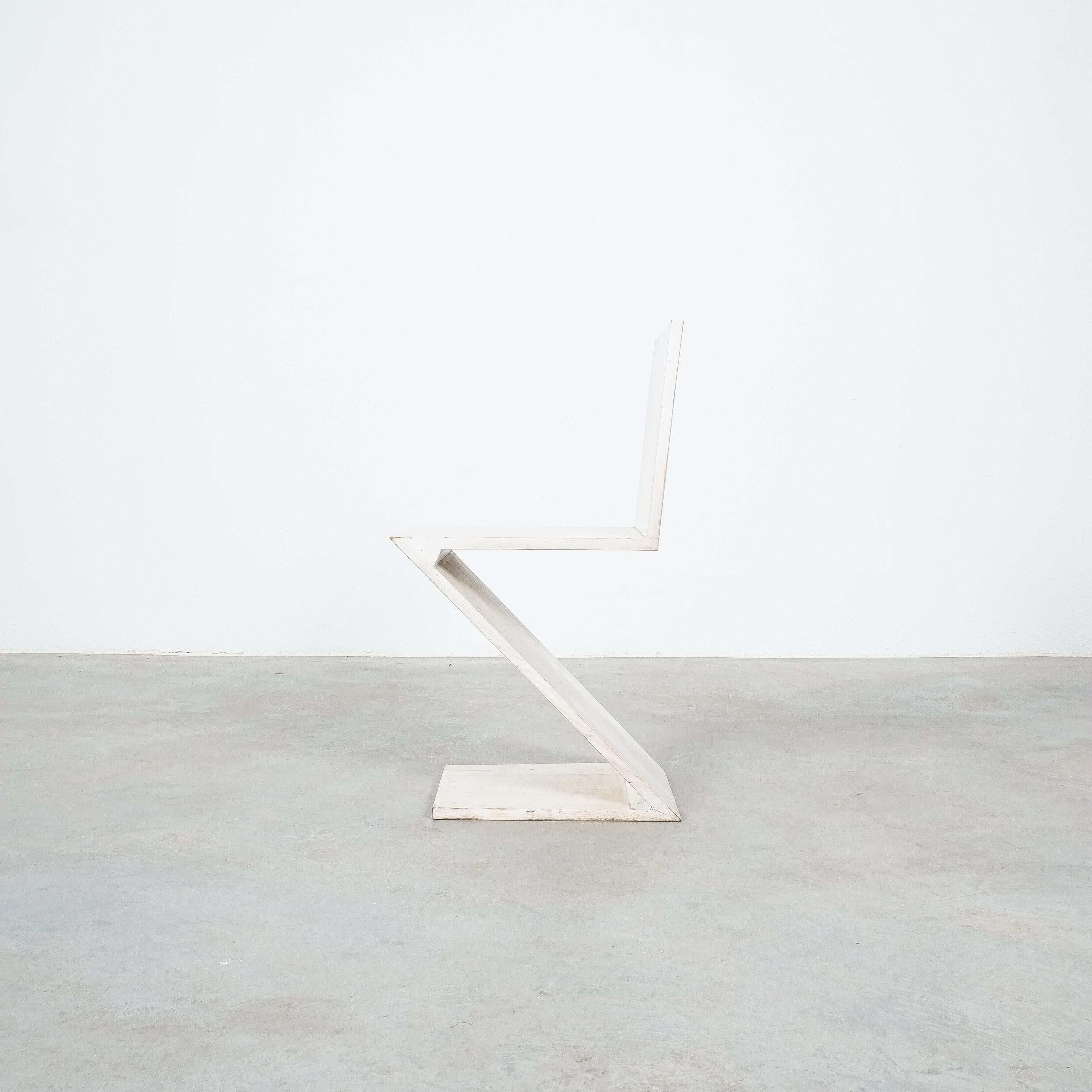 Gerrit Rietveld Zig Zag Chair Cassina, Circa 1970 In Good Condition In Vienna, AT