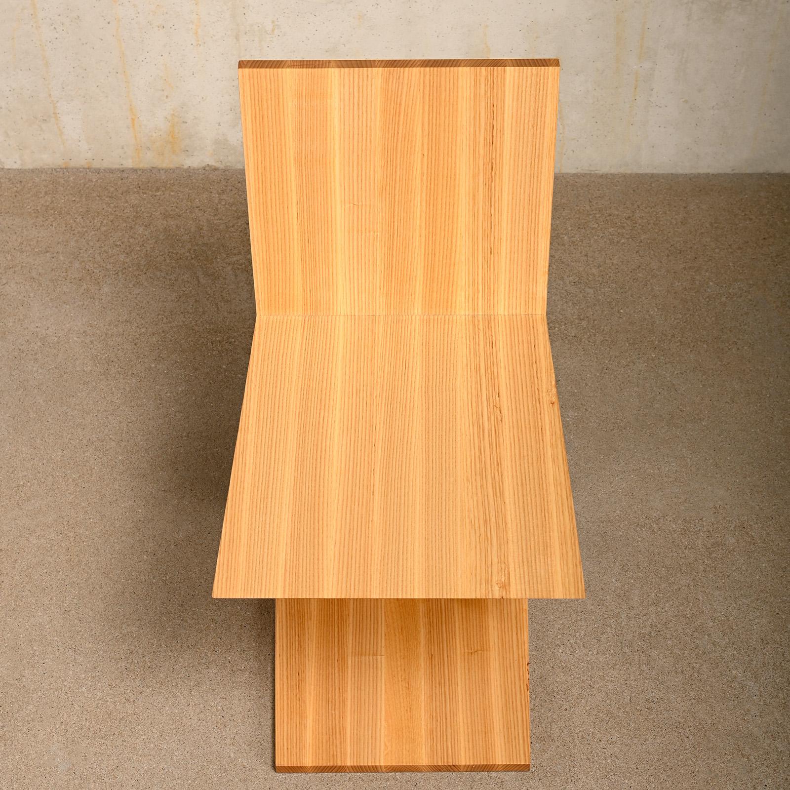 Gerrit Rietveld Zig Zag Chair is Ash wood 4