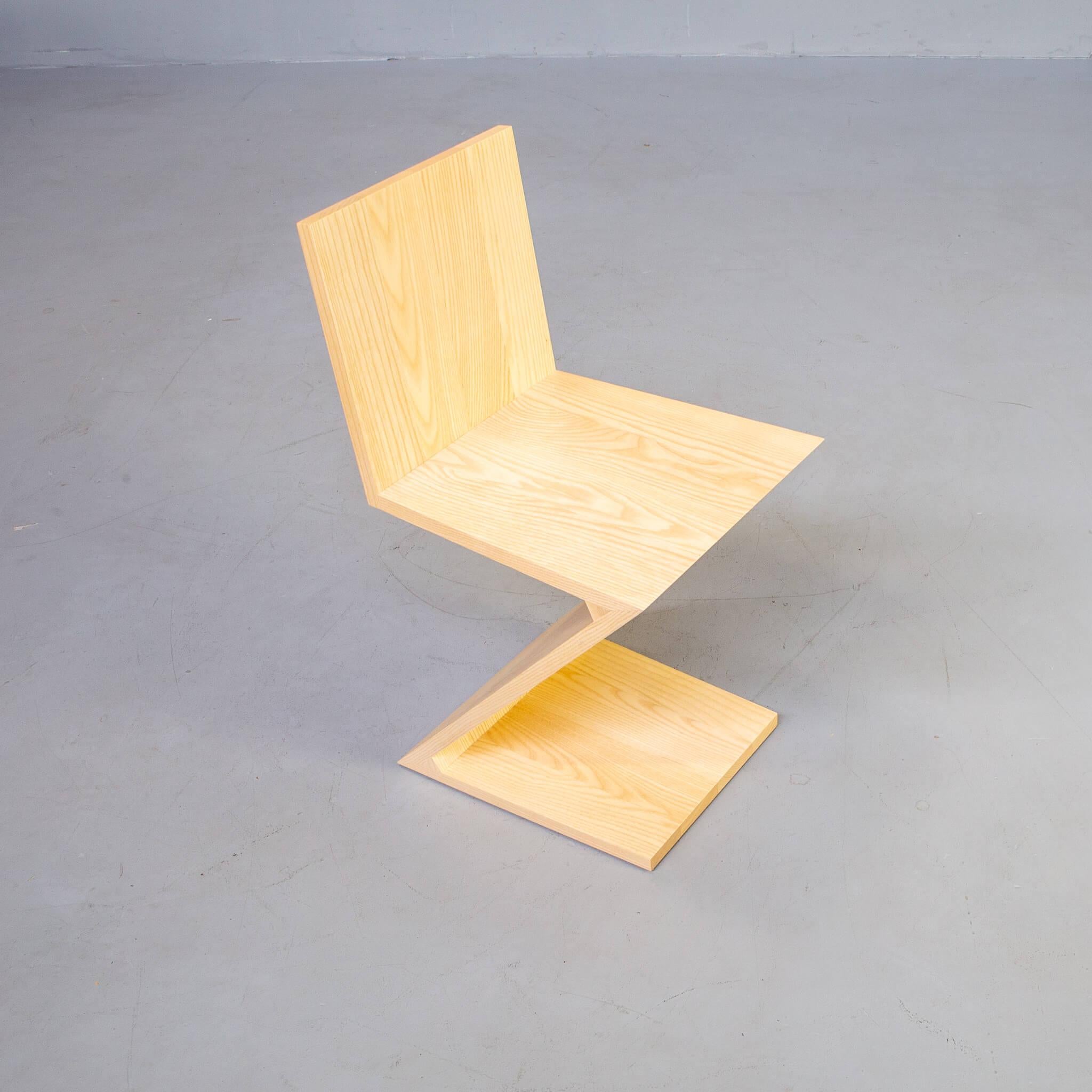 Gerrit Rietveld ‘zigzag’ chair for Cassina set/2 For Sale 3