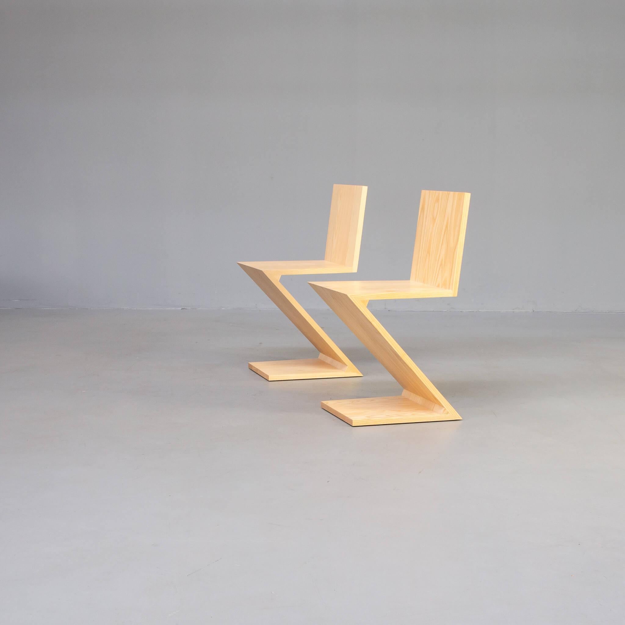 Italian Gerrit Rietveld ‘zigzag’ chair for Cassina set/2 For Sale