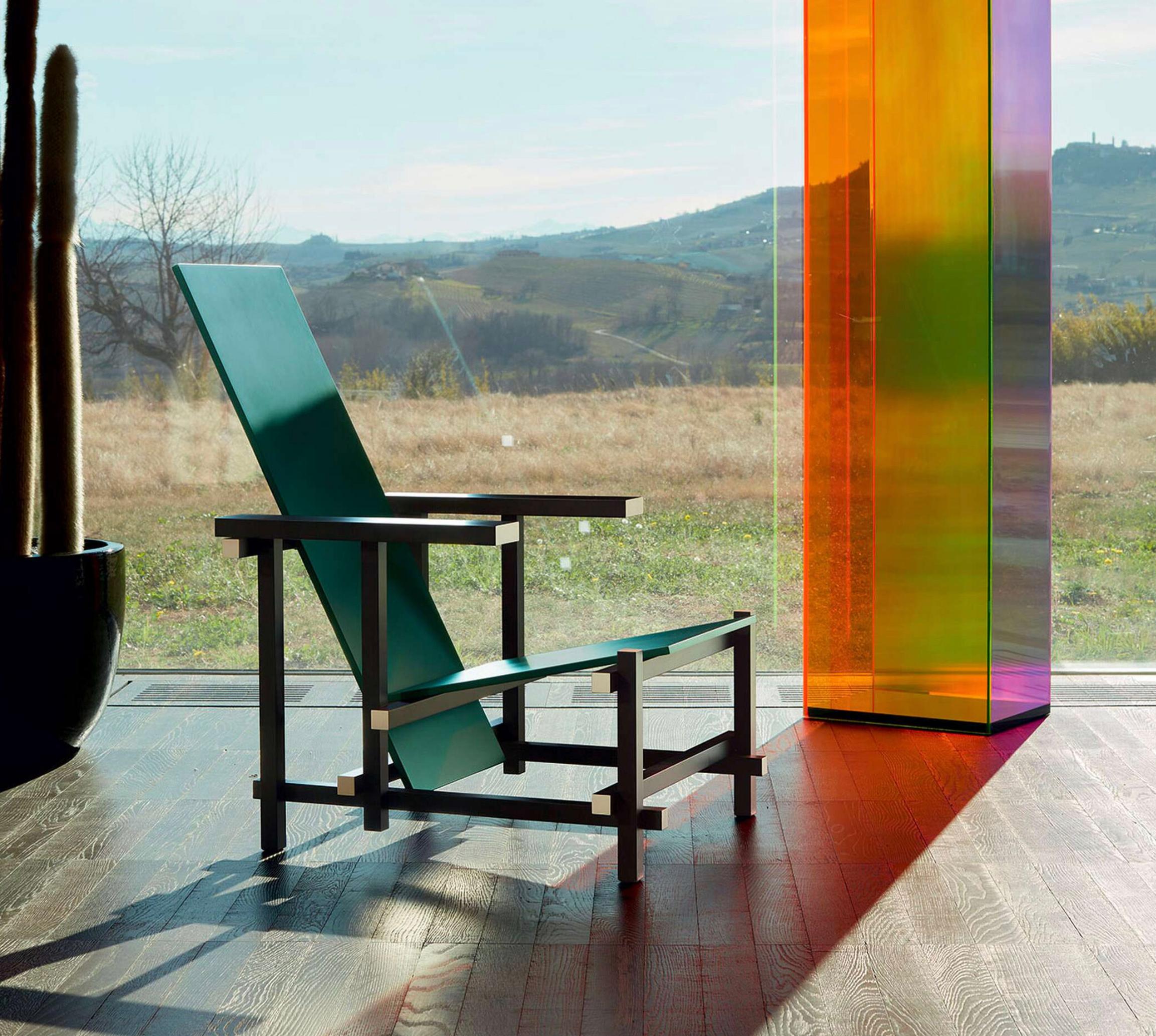 Fauteuil noir, rouge et bleu de Gerrit Thomas Rietveld pour Cassina en vente 6