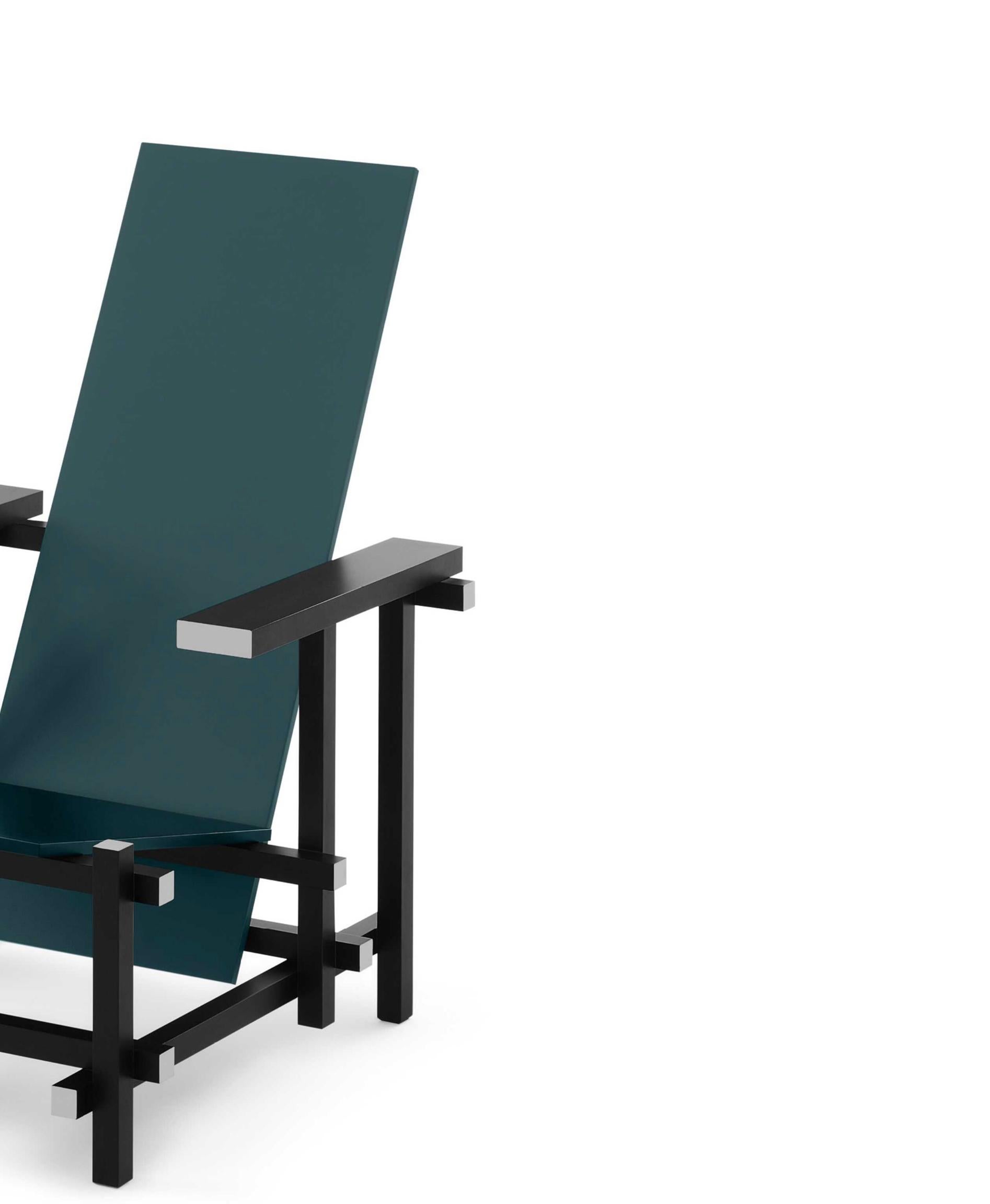 XXIe siècle et contemporain Fauteuil noir, rouge et bleu de Gerrit Thomas Rietveld pour Cassina en vente