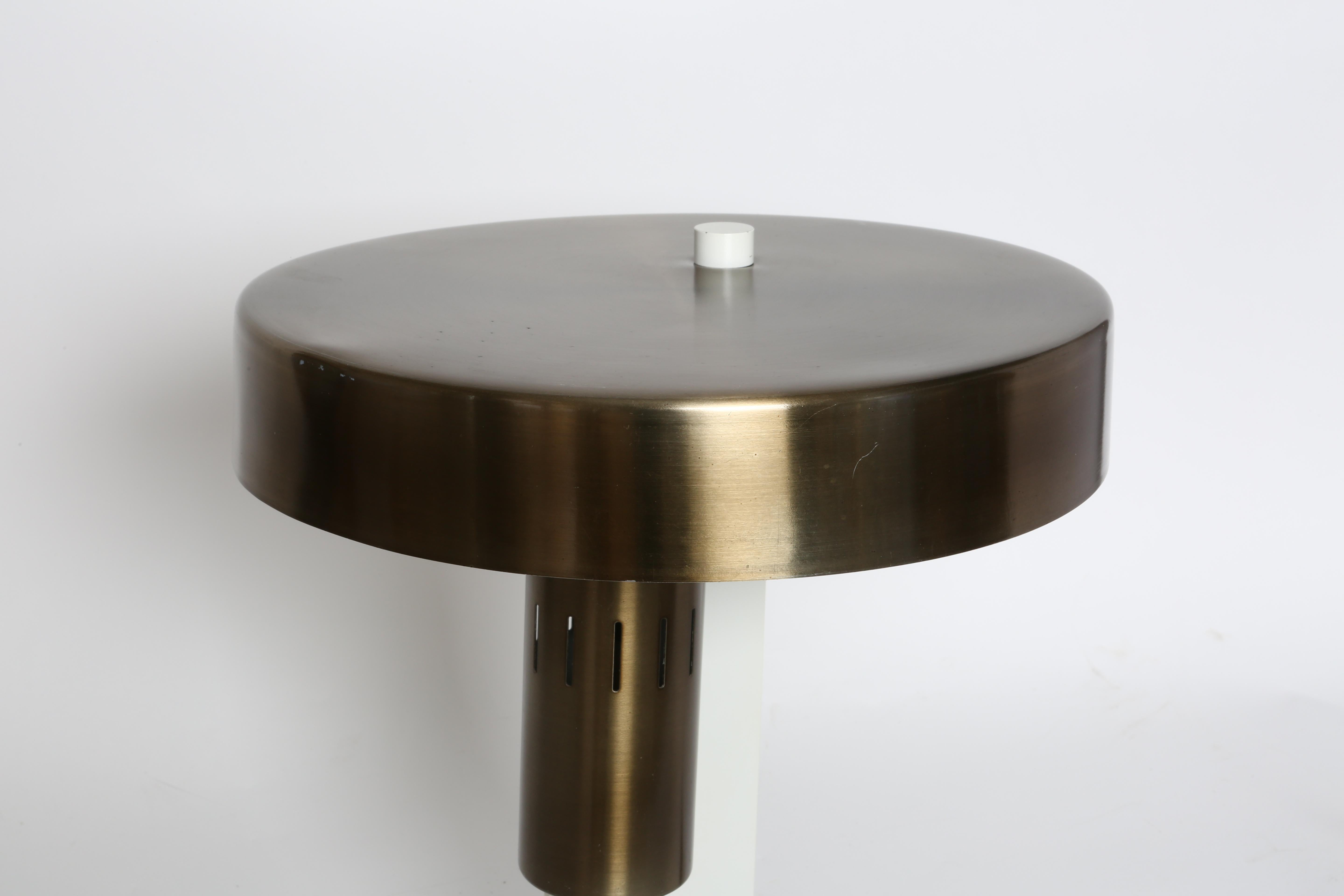 Gerrit Thomas Rietveld for Gispen table lamp, Italy 1960s For Sale 5