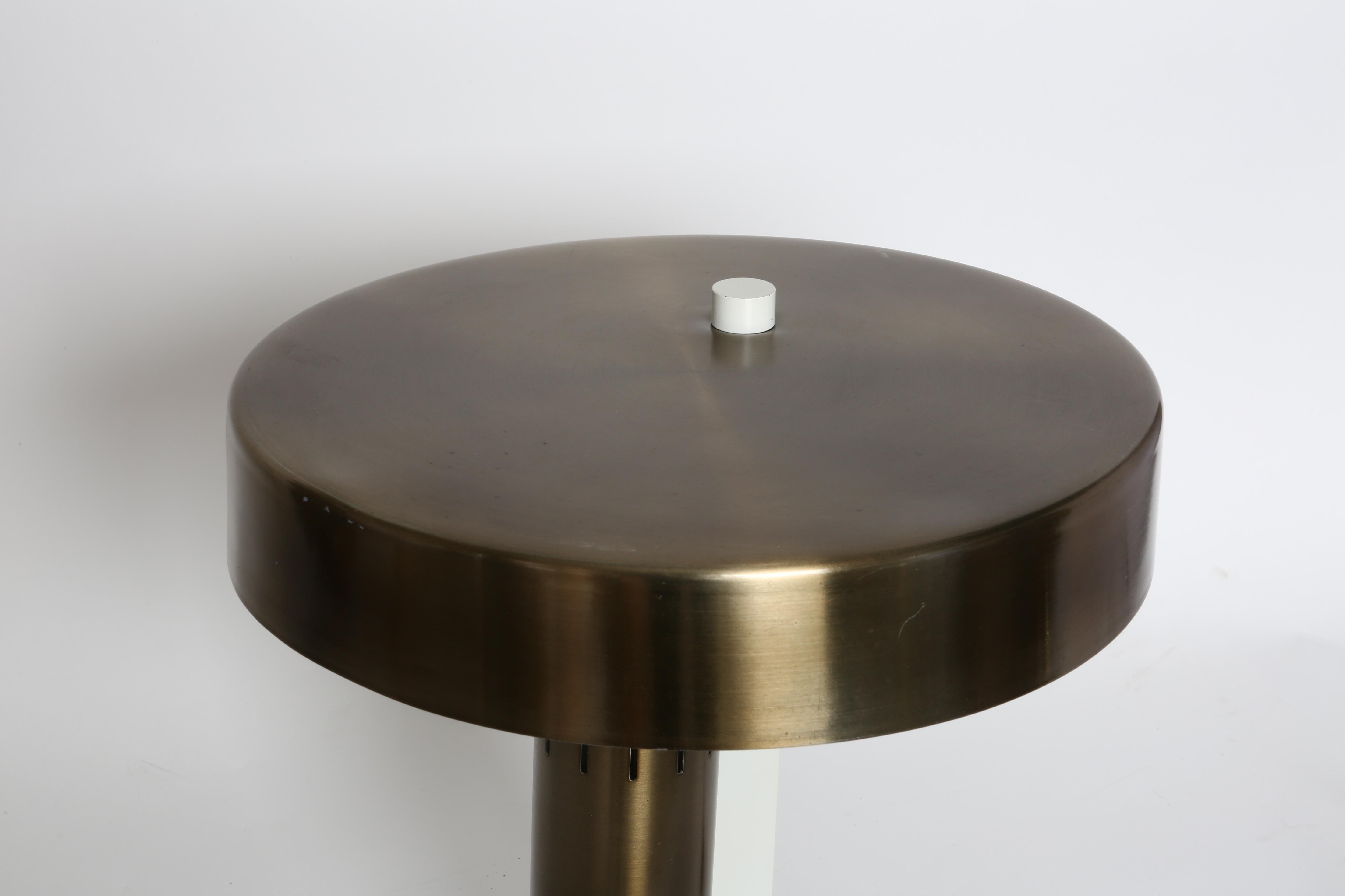 Mid-20th Century Gerrit Thomas Rietveld for Gispen table lamp, Italy 1960s For Sale