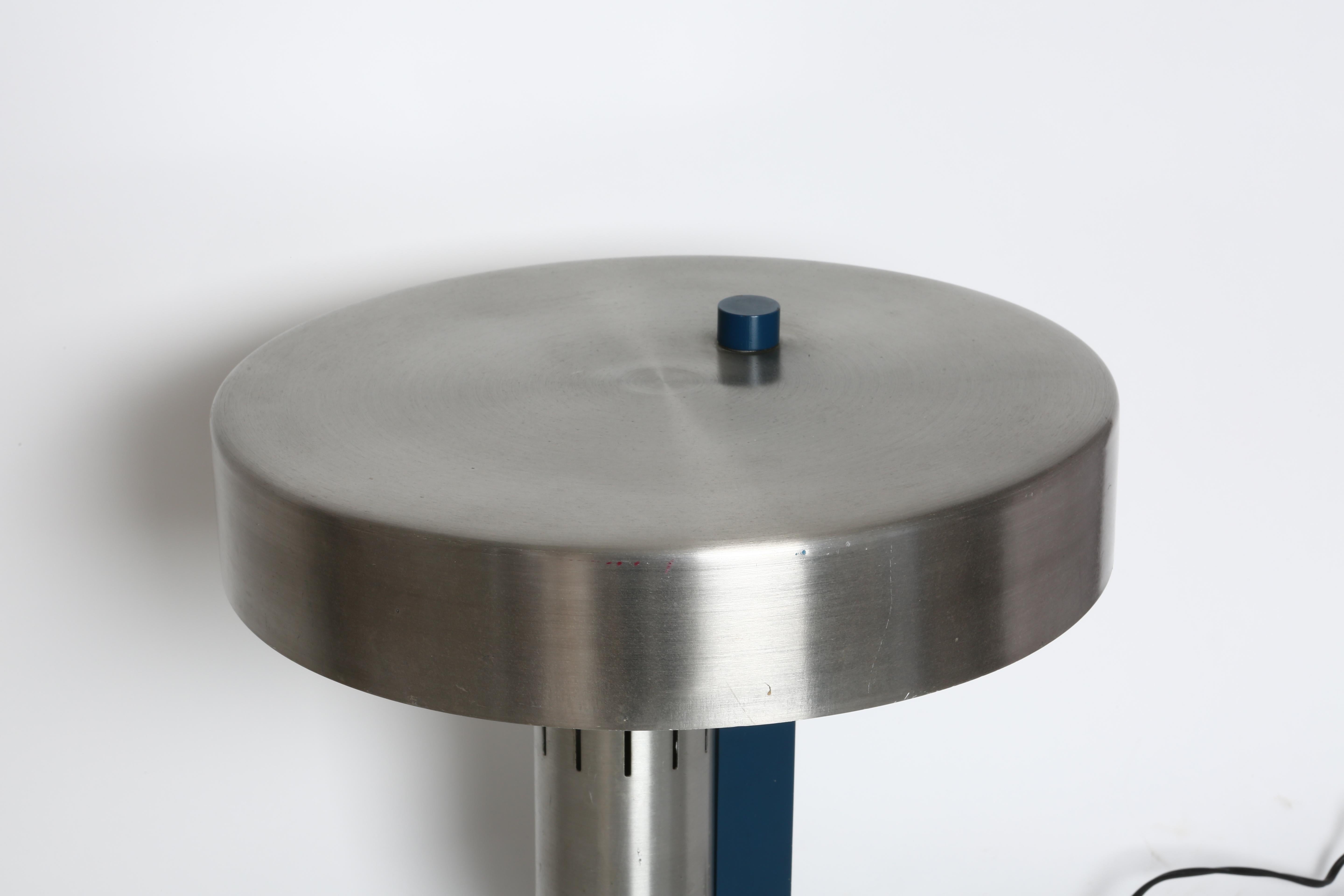 Gerrit Thomas Rietveld for Gispen table lamp, Italy 1960s For Sale 1