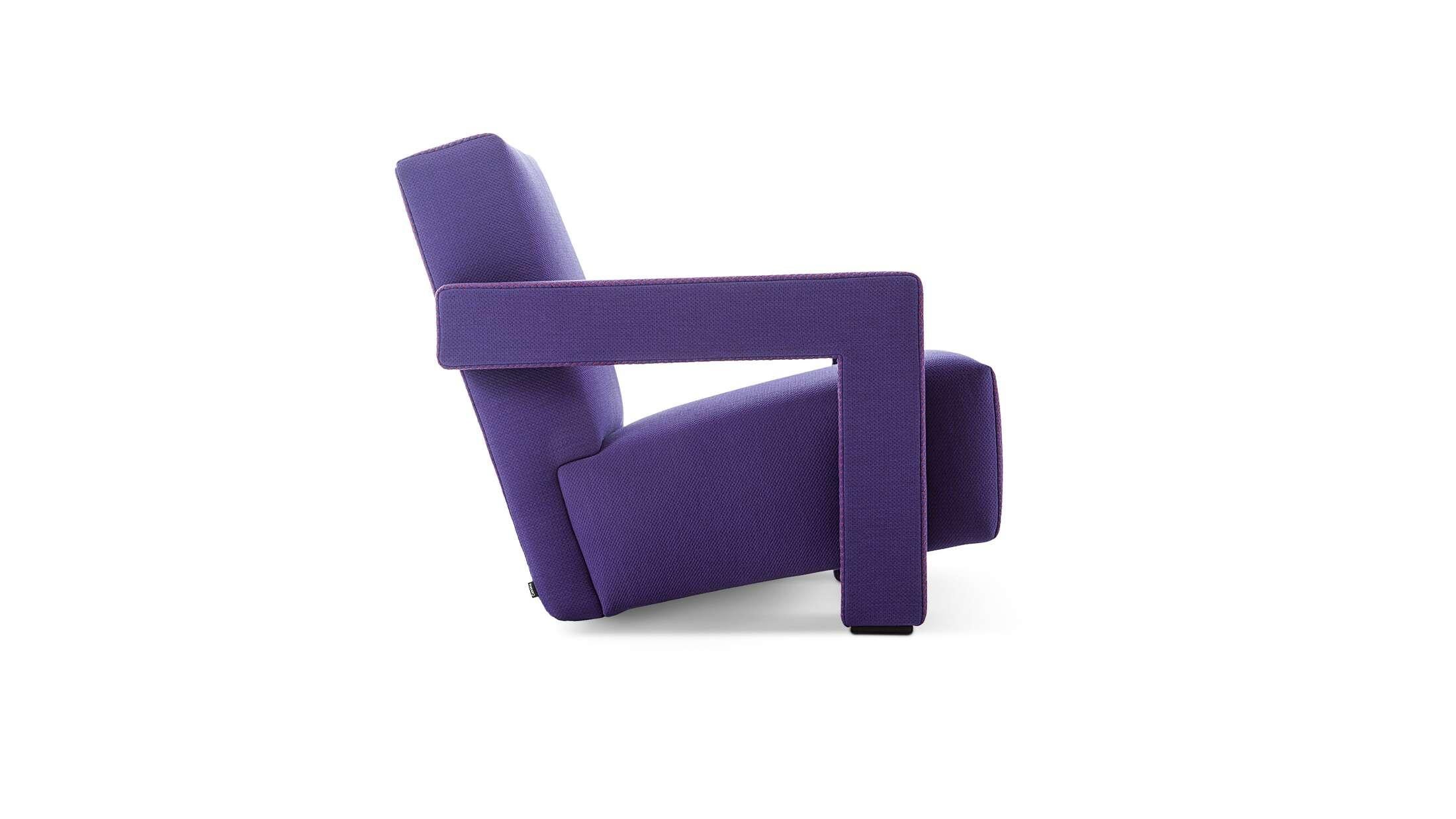 Sessel, entworfen von Gerrit Thomas Rietveld im Jahr 1935. Neu aufgelegt im Jahr 2015. Hergestellt von Cassina in Italien. Erhältlich in vielen verschiedenen Farben. 