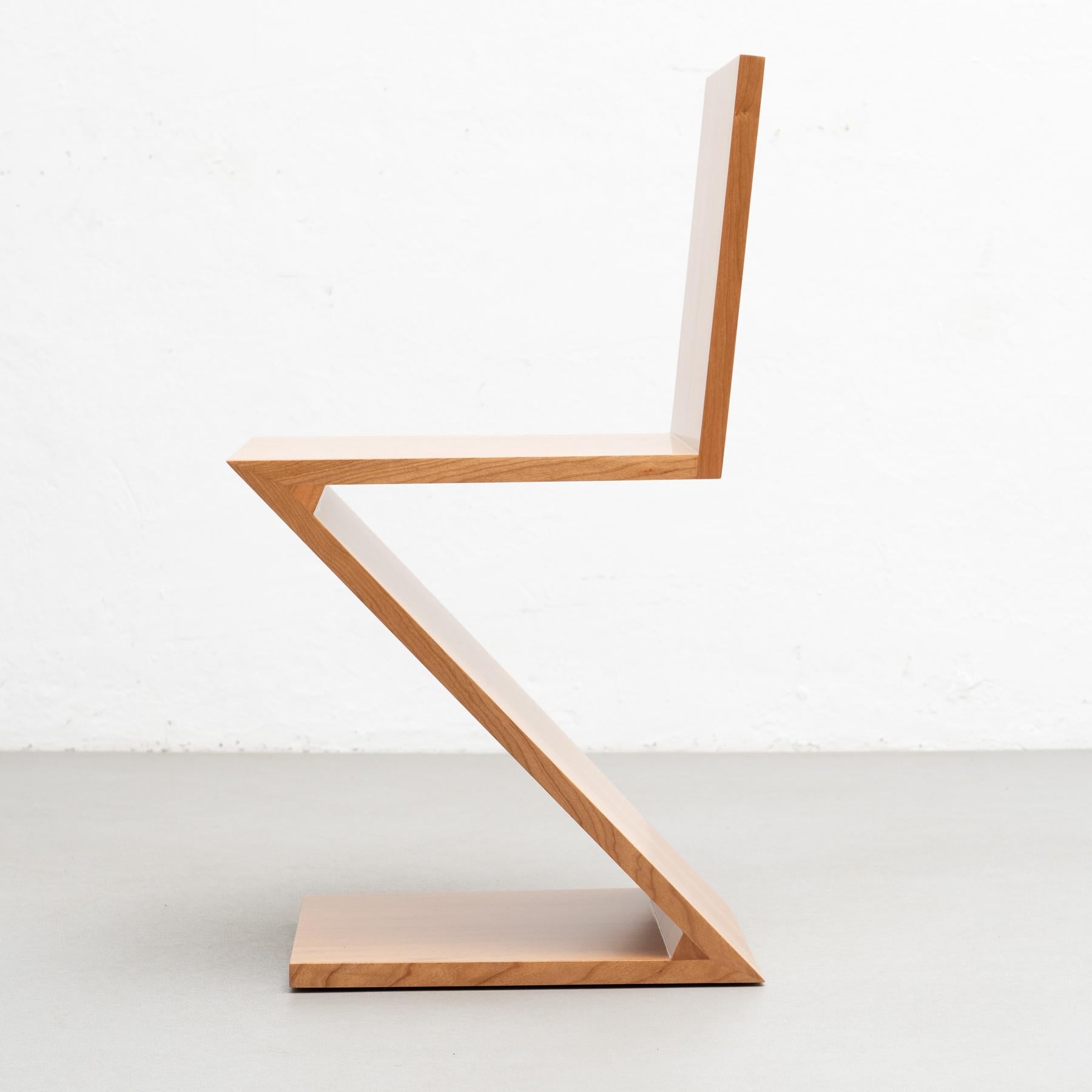 Gerrit Thomas Rietveld Zig Zag Chair by Cassina 3