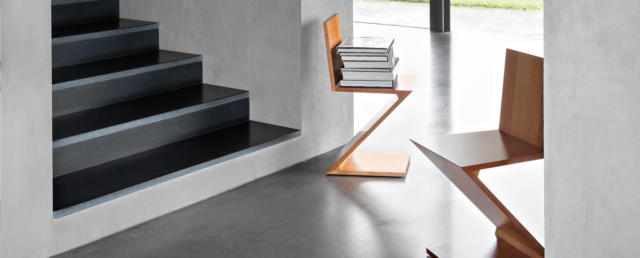 Gerrit Thomas Rietveld: Zig-Zack-Stuhl von Cassina im Angebot 3