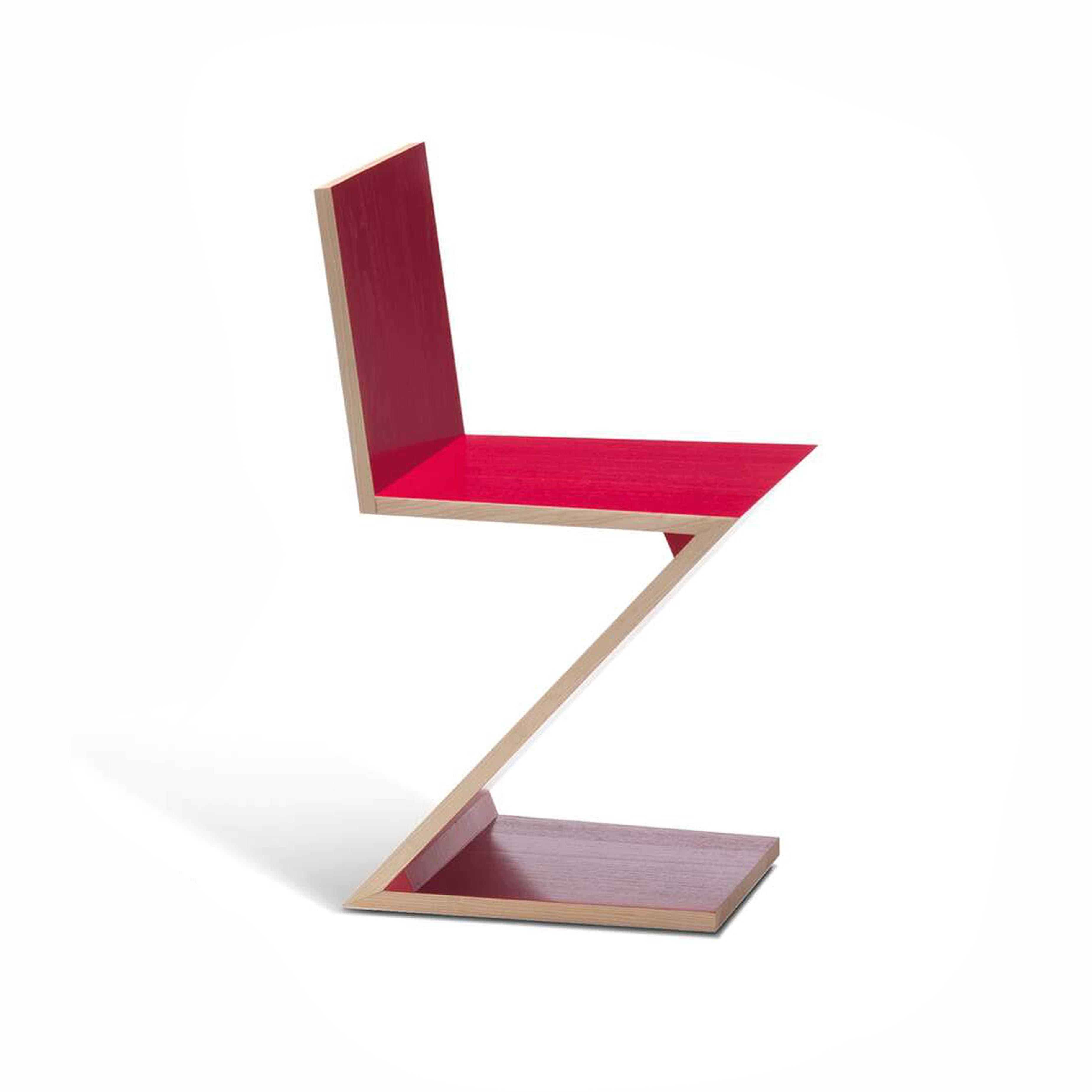 Stuhl, entworfen von Gerrit Thomas Rietveld im Jahr 1934. Neuauflage 1973/ 2011.
Hergestellt von Cassina in Italien.

Dieser von Gerrit Rietveld entworfene Stuhl ist ein frühes Beispiel für eine freitragende Sitzfläche und besteht aus vier