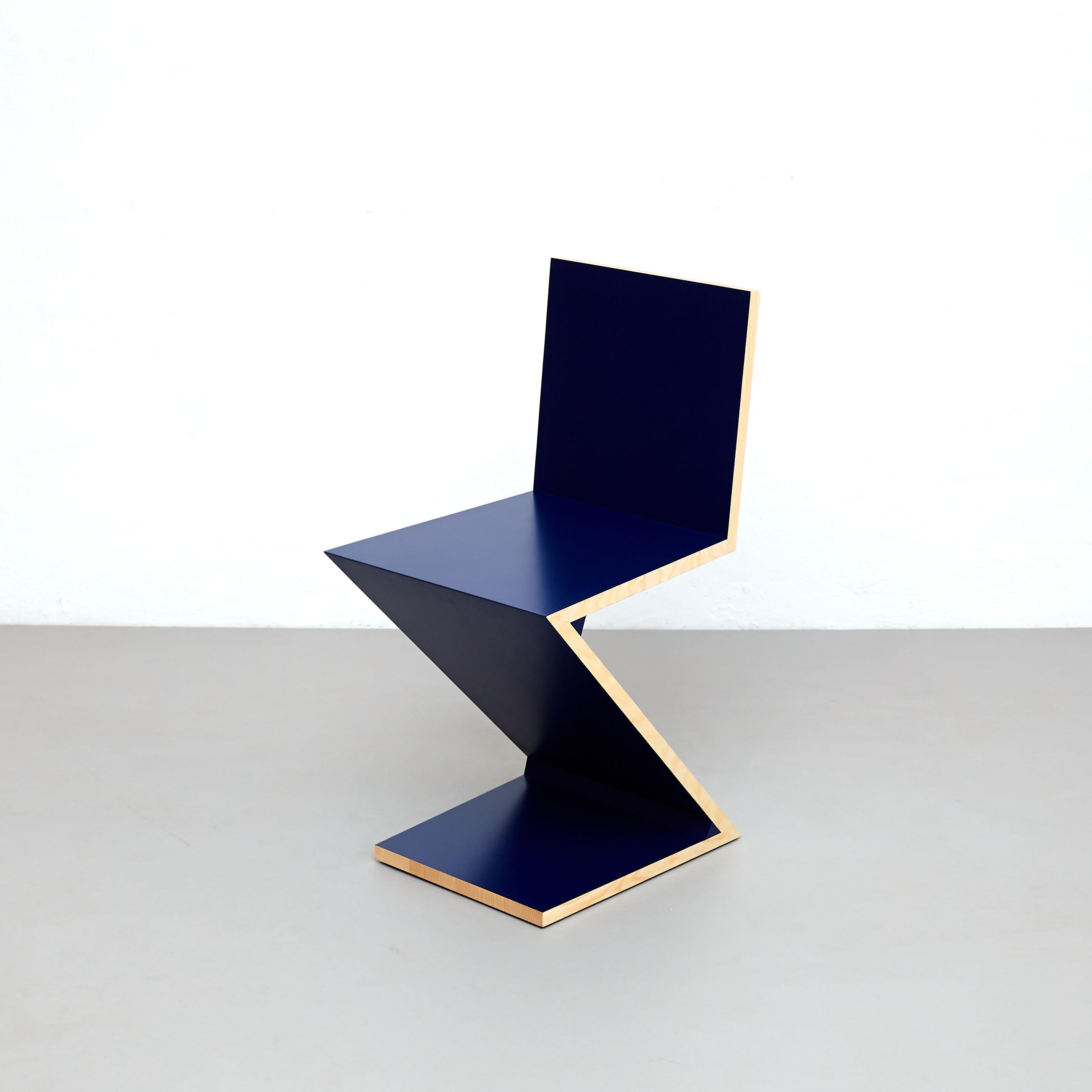Italian Gerrit Thomas Rietveld Zig Zag Chair by Cassina For Sale
