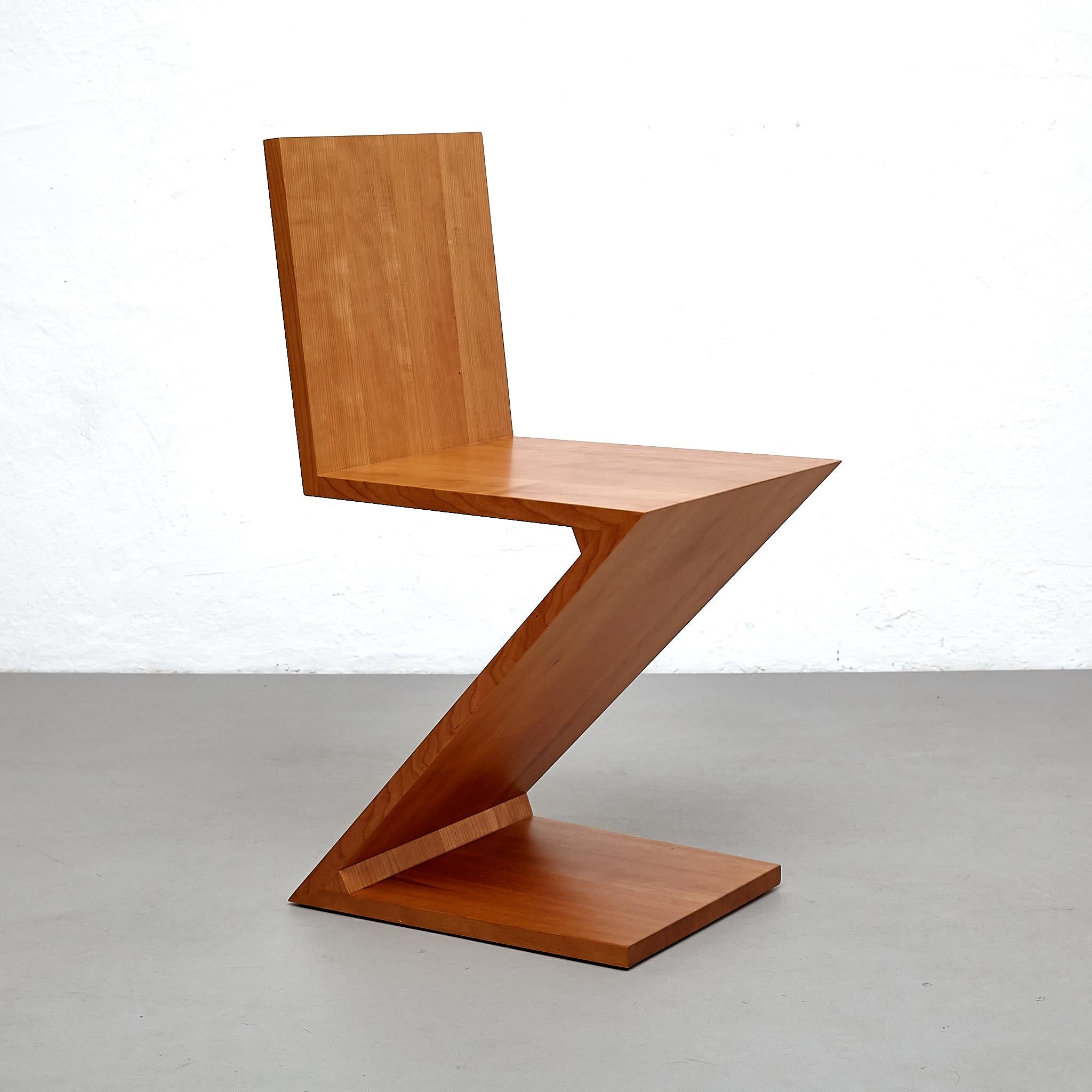 Bois Gerrit Thomas Rietveld chaise Zig Zag de Cassina en vente