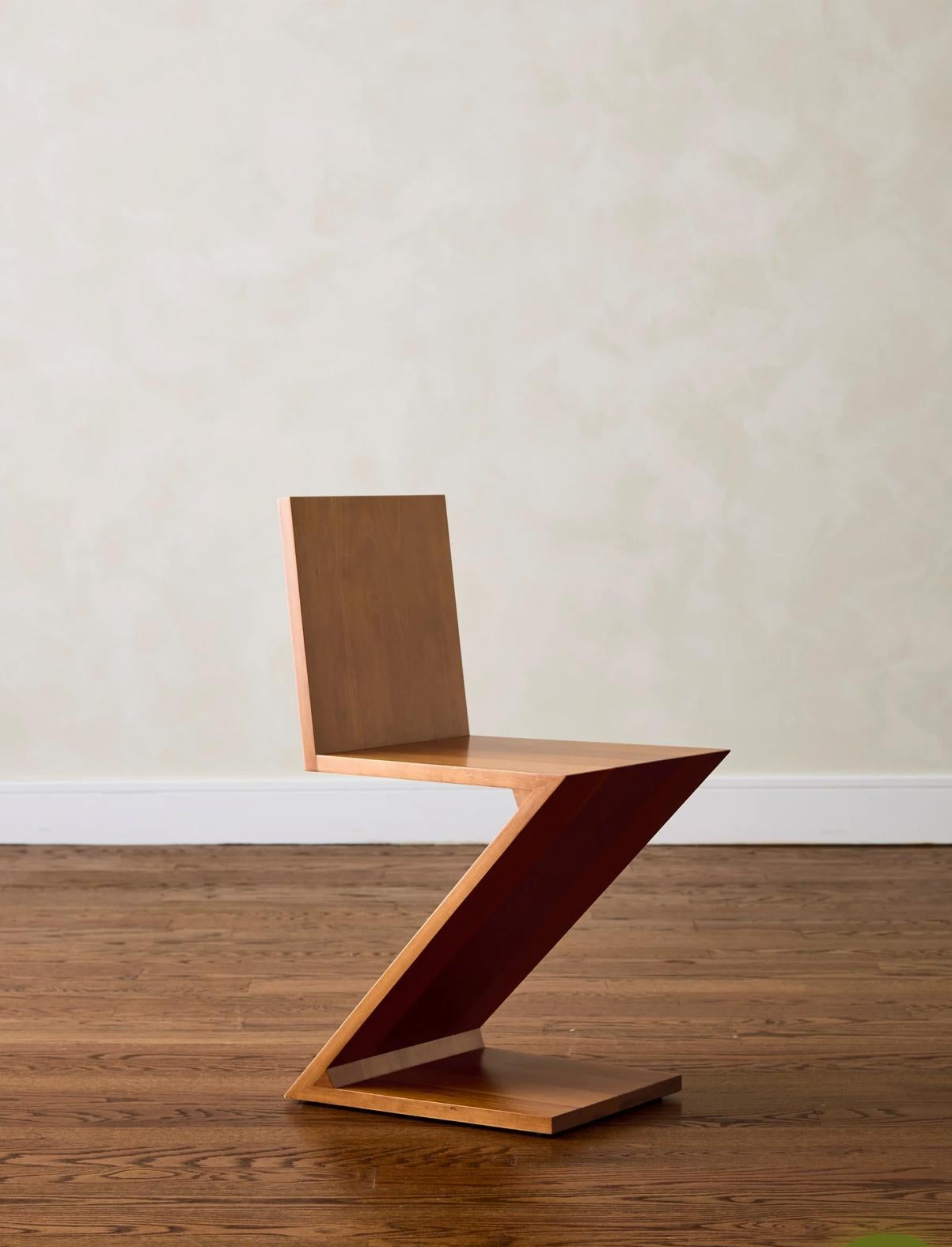 Gerrit Thomas Rietveld Zig Zag Chair For Cassina In Good Condition In New York, NY