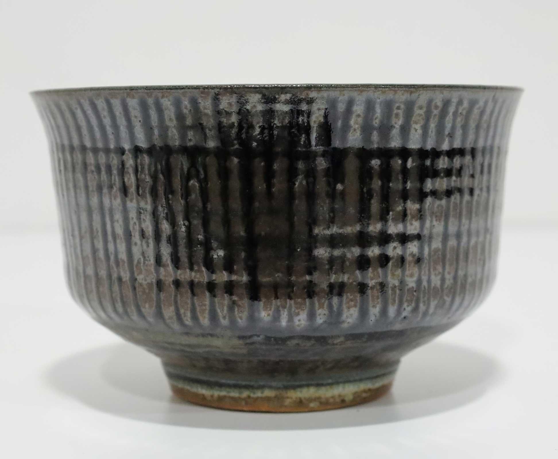 Gerry Williams is known using stoneware or porcelain to create vessels that are thrown and also for coil built sculptures. Gerry was born in India in 1926 and lived and worked in New Hampshire. 

In the 1950s, Gerry Williams began working in the