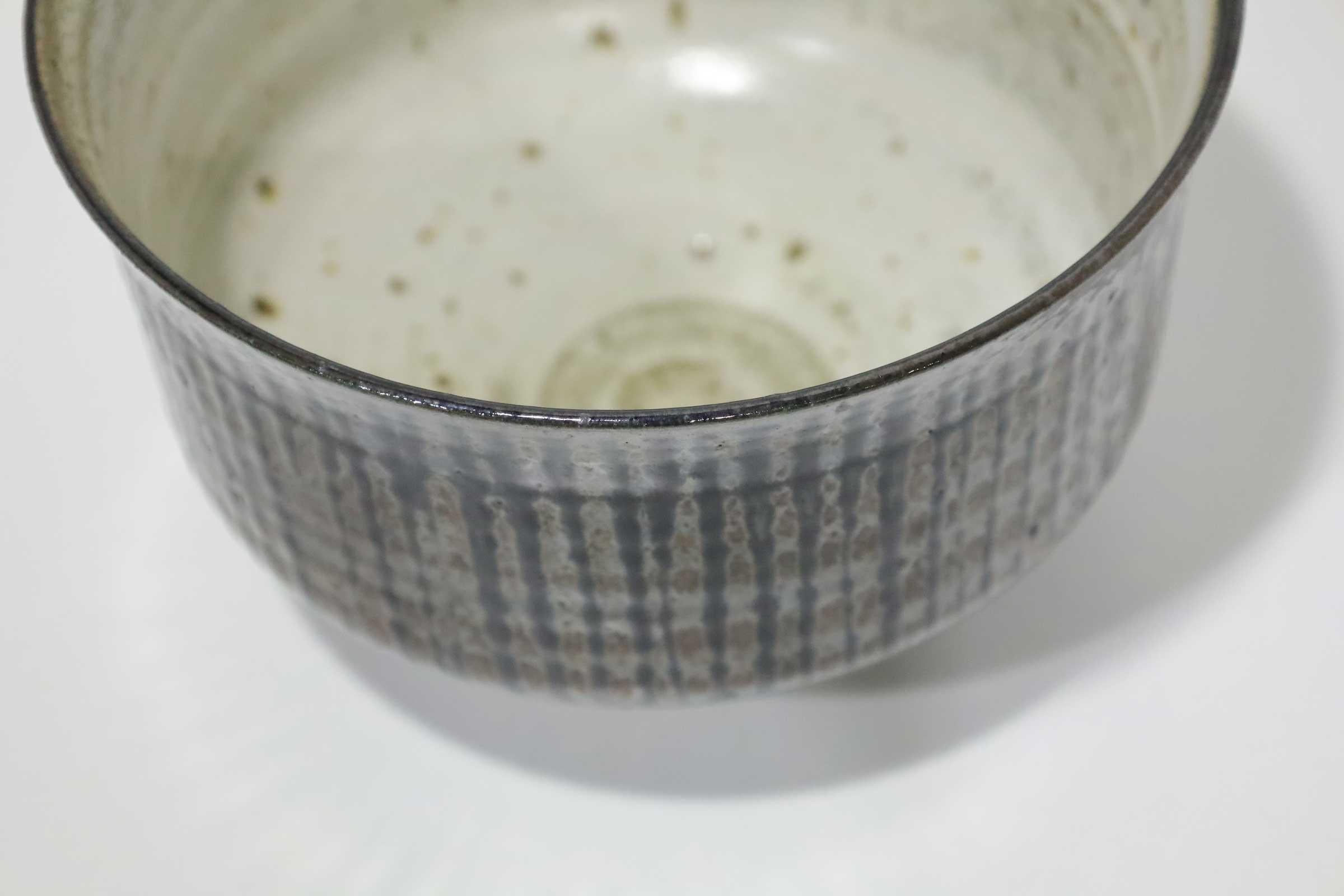 Gerry Williams (American/Indian, 1926-2014) Glazed Ceramic Bowl In Good Condition For Sale In Dallas, TX
