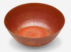 Gertrud and Otto Natzler, ciotola in terracotta con smalto opaco rosso fuoco, 1945
