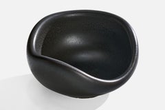 Gertrud Lönegren, Bowl, Stoneware, Sweden, 1940s