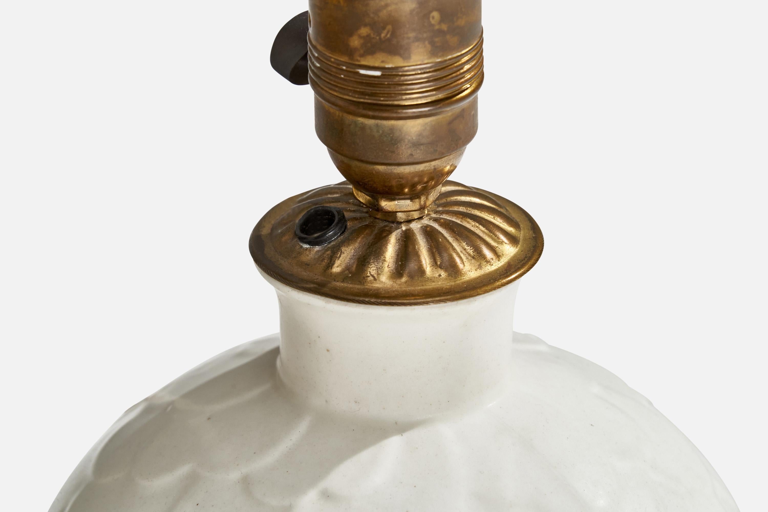 Gertrud Lönegren, lampe de table, grès, laiton, Suède, années 1940 Bon état - En vente à High Point, NC
