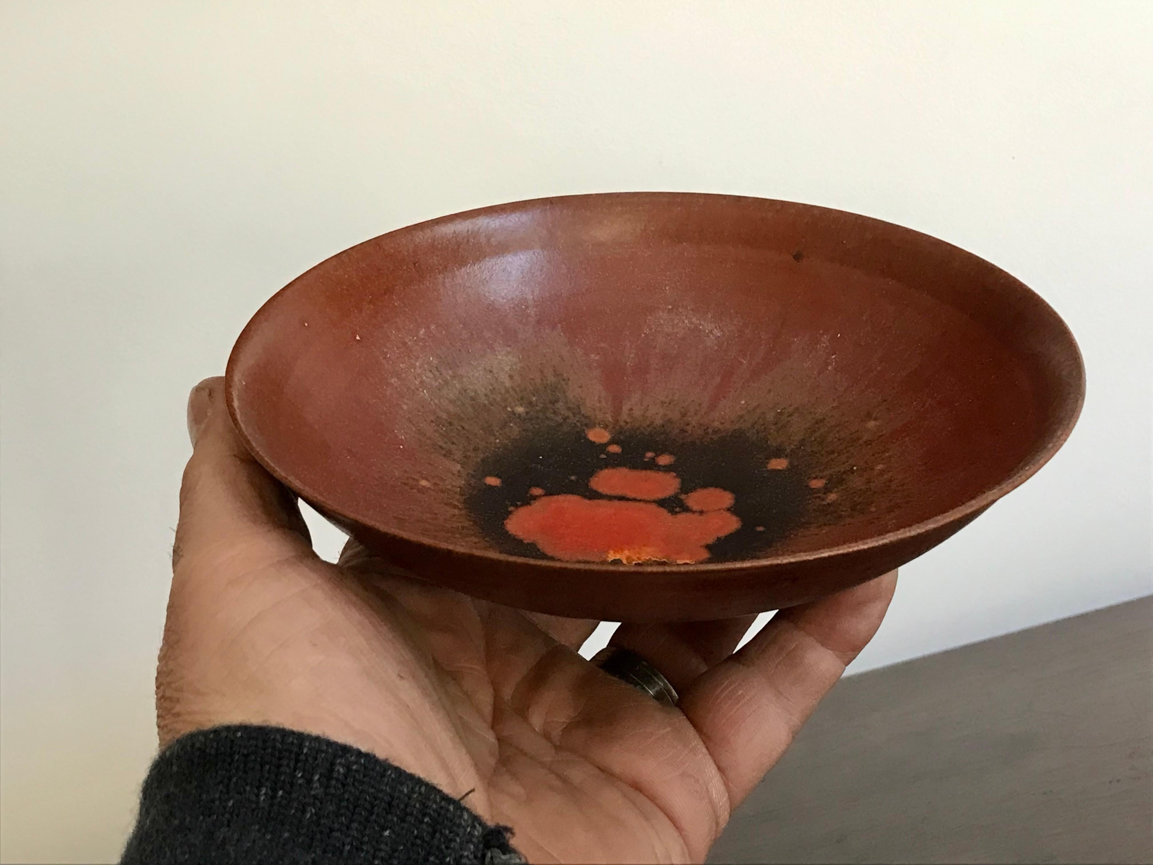 Mid-Century Modern Studio Pottery Footed Bowl Gertrud + Otto Natzler  For Sale