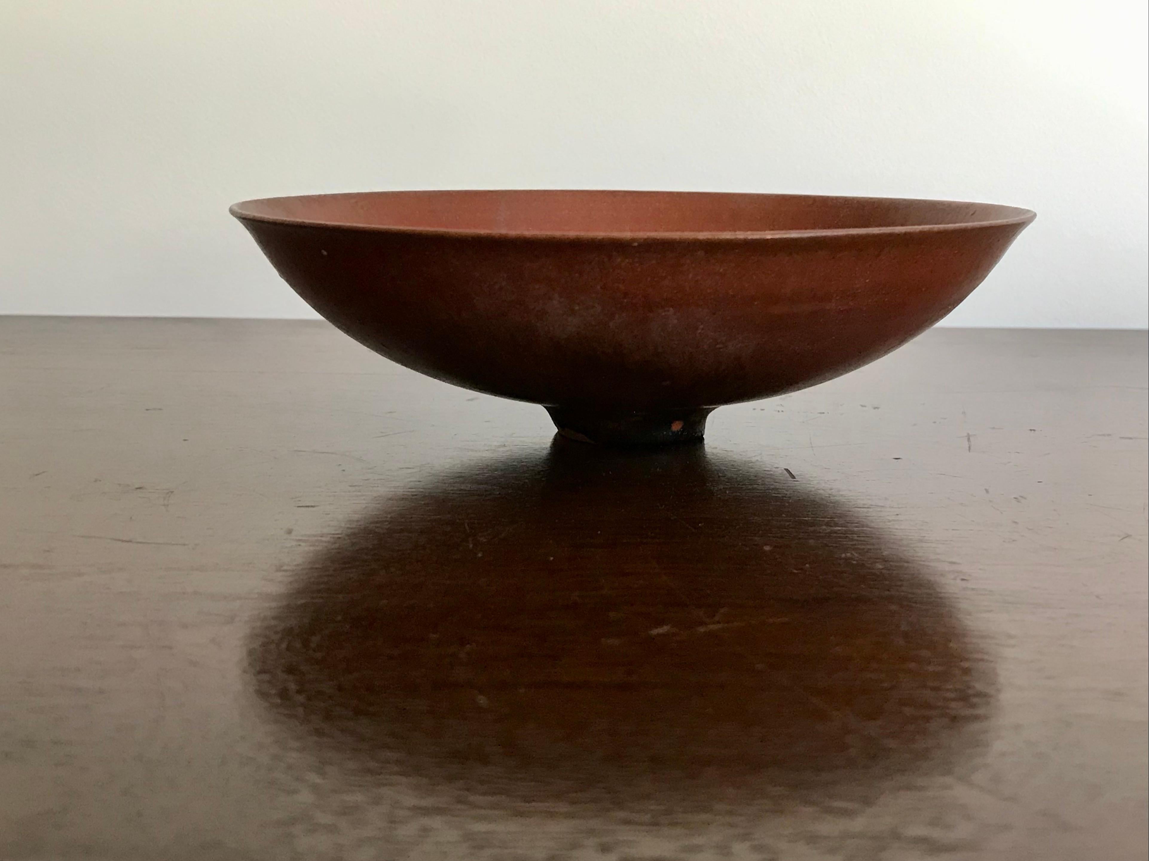 20th Century Studio Pottery Footed Bowl Gertrud + Otto Natzler  For Sale