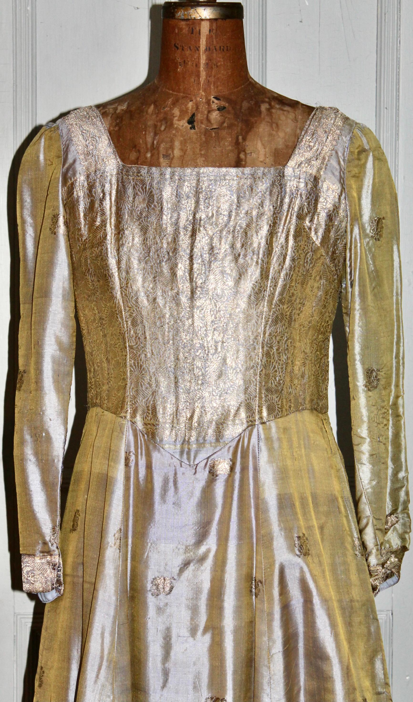 Gertrude Arzt of Huntington (Texas) Silk/Satin Metallic Gold Gown In Excellent Condition For Sale In Sharon, CT