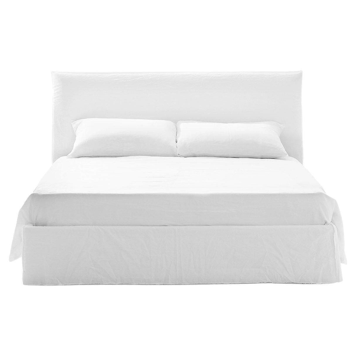 Gervasoni Ghost 80 G Knock Down Bed in White Linen Upholstery by Paola Navone