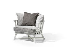 Poltrona Gervasoni Gray 07 in Rovere Bianco con tappezzeria Pigeon di Paola Navone