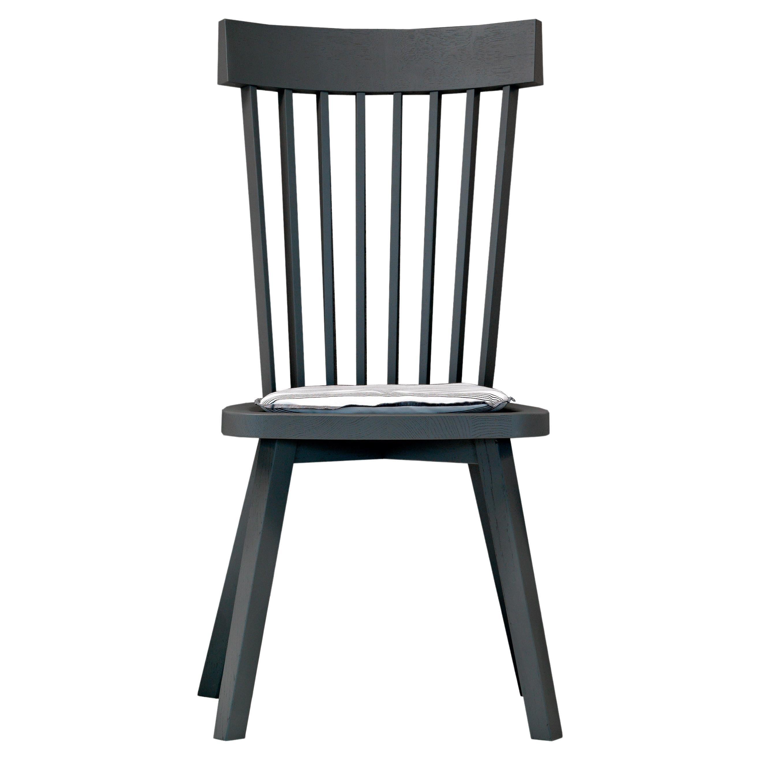Gervasoni Grauer 21 Stuhl in Grau lackierter Eiche und Berlin-Kissen von Paola Navone, Grau