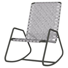 Gervasoni Inout Schaukelstuhl in grauen elastischen Gürteln mit grauen Aluminiumrahmen